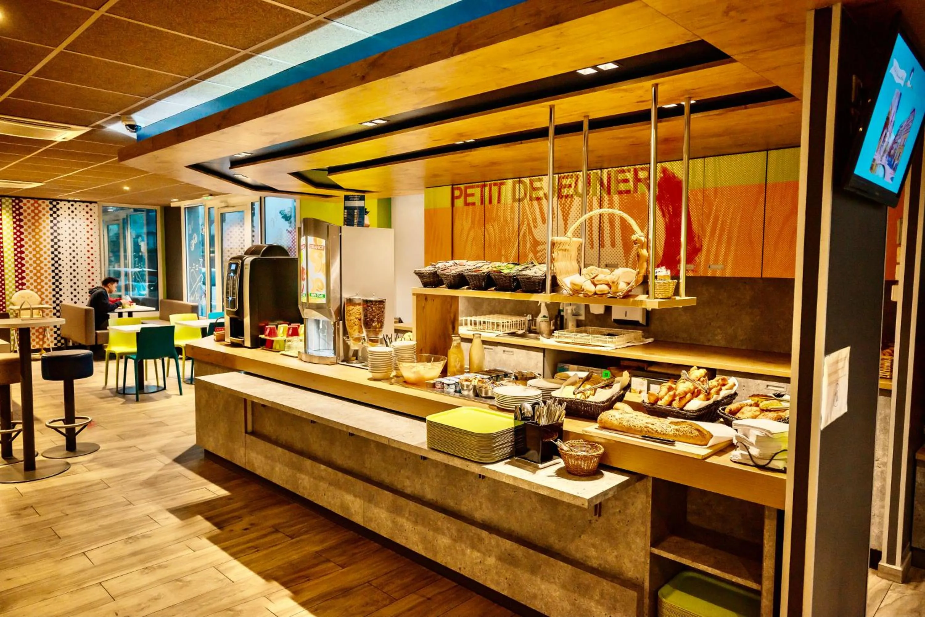 Buffet breakfast in ibis Budget Colmar Centre Gare