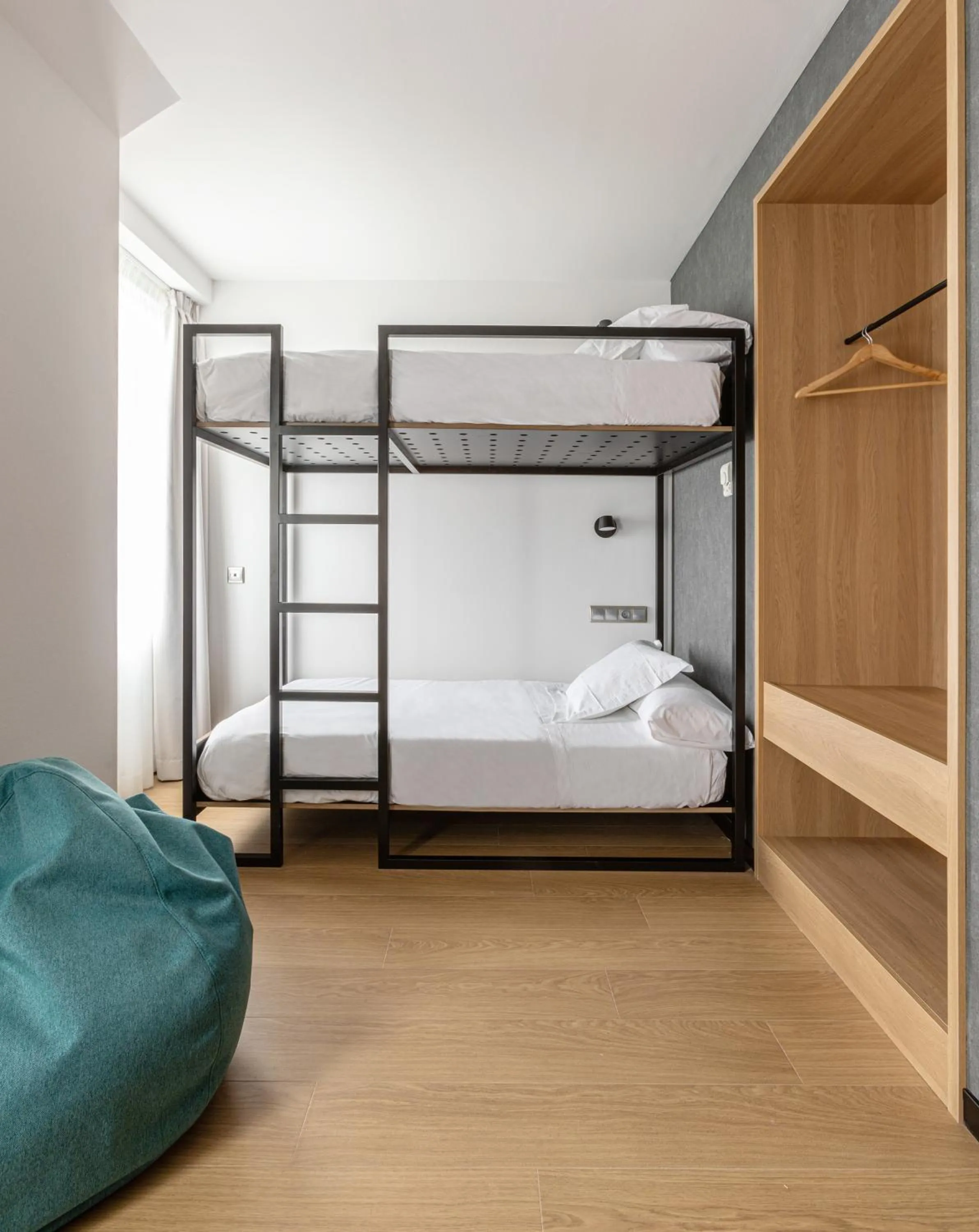 Bathroom, Bed in Hotel Forum Ceao