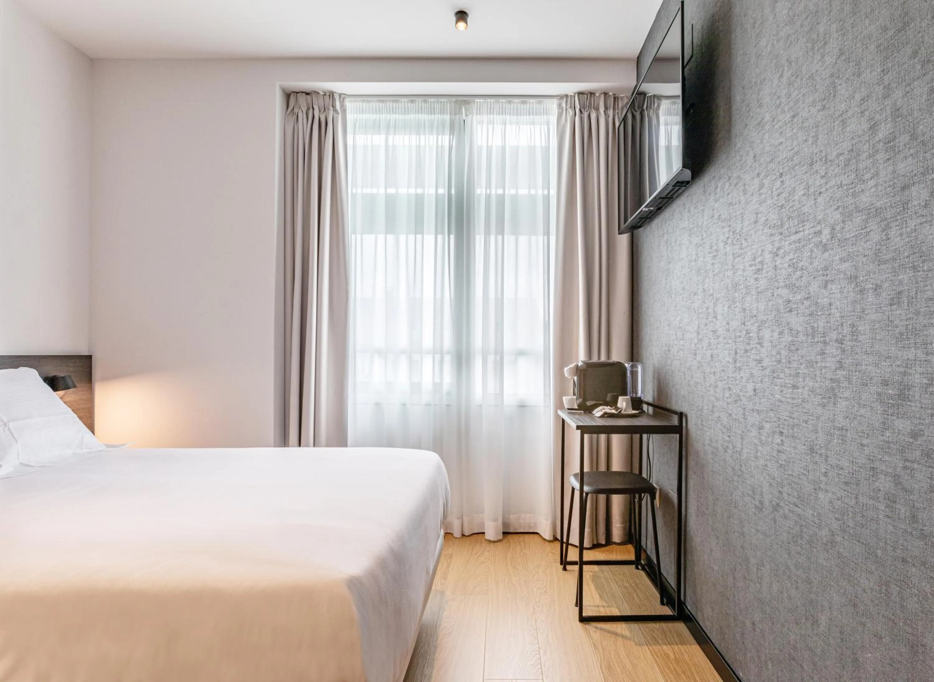 TV and multimedia, Bed in Hotel Forum Ceao