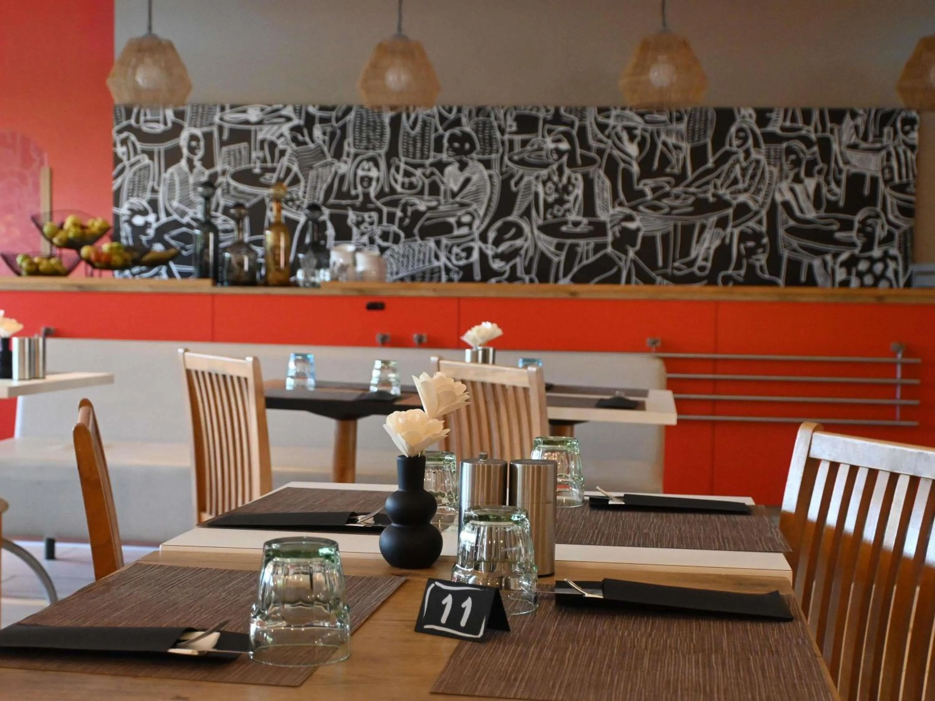 Restaurant/places to eat in ibis Laval Le Relais D'Armor