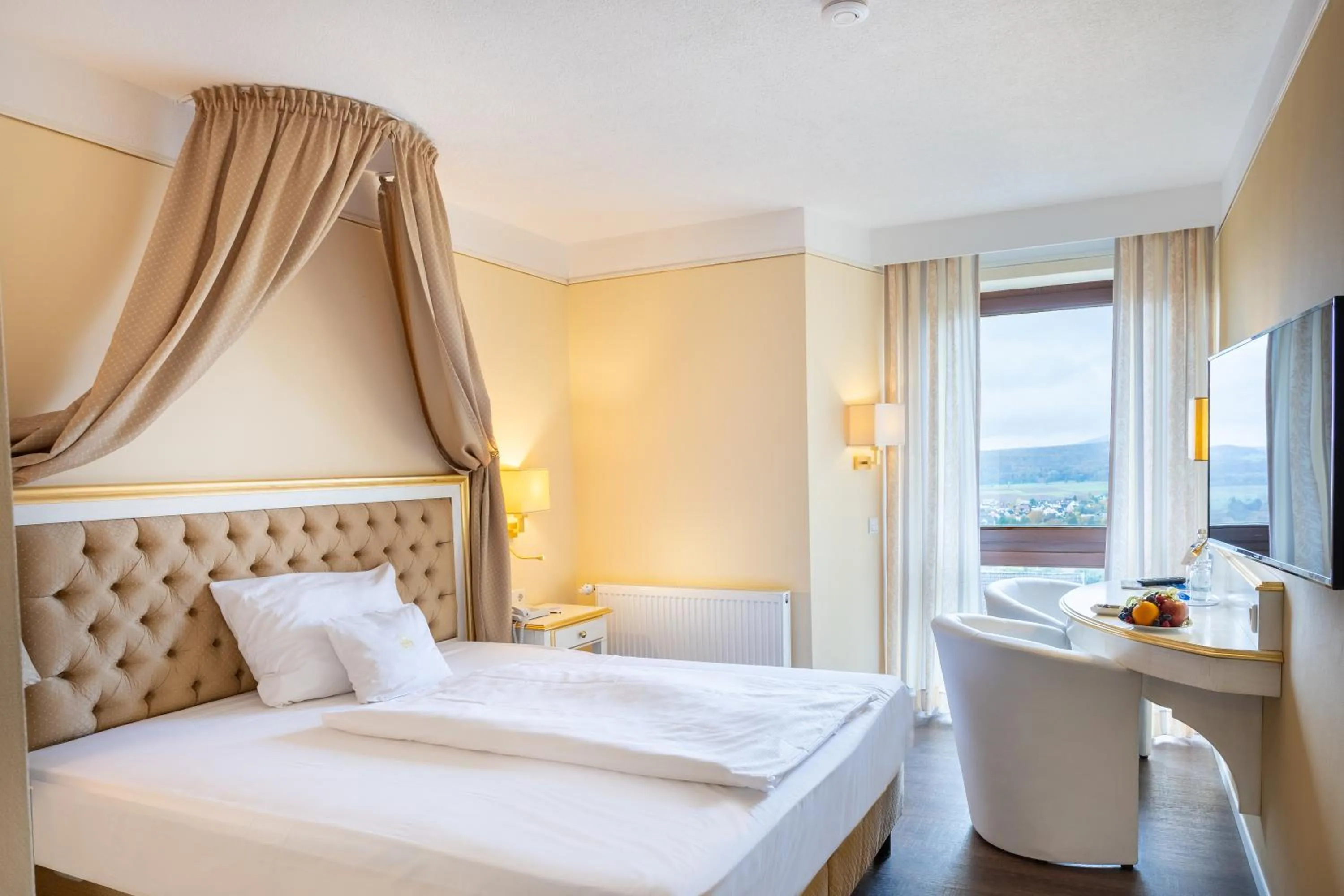 Bed in Burghotel Staufenberg