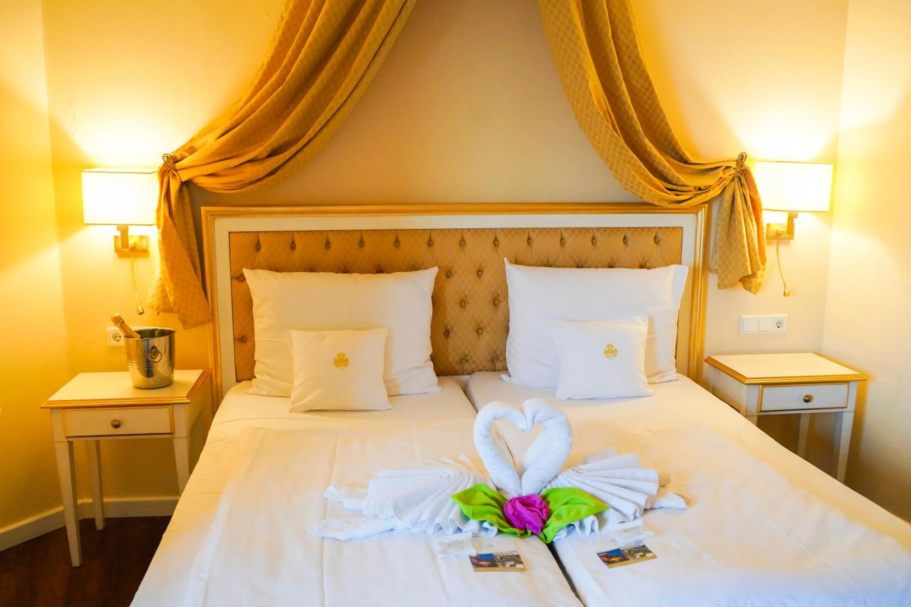 Bed in Burghotel Staufenberg