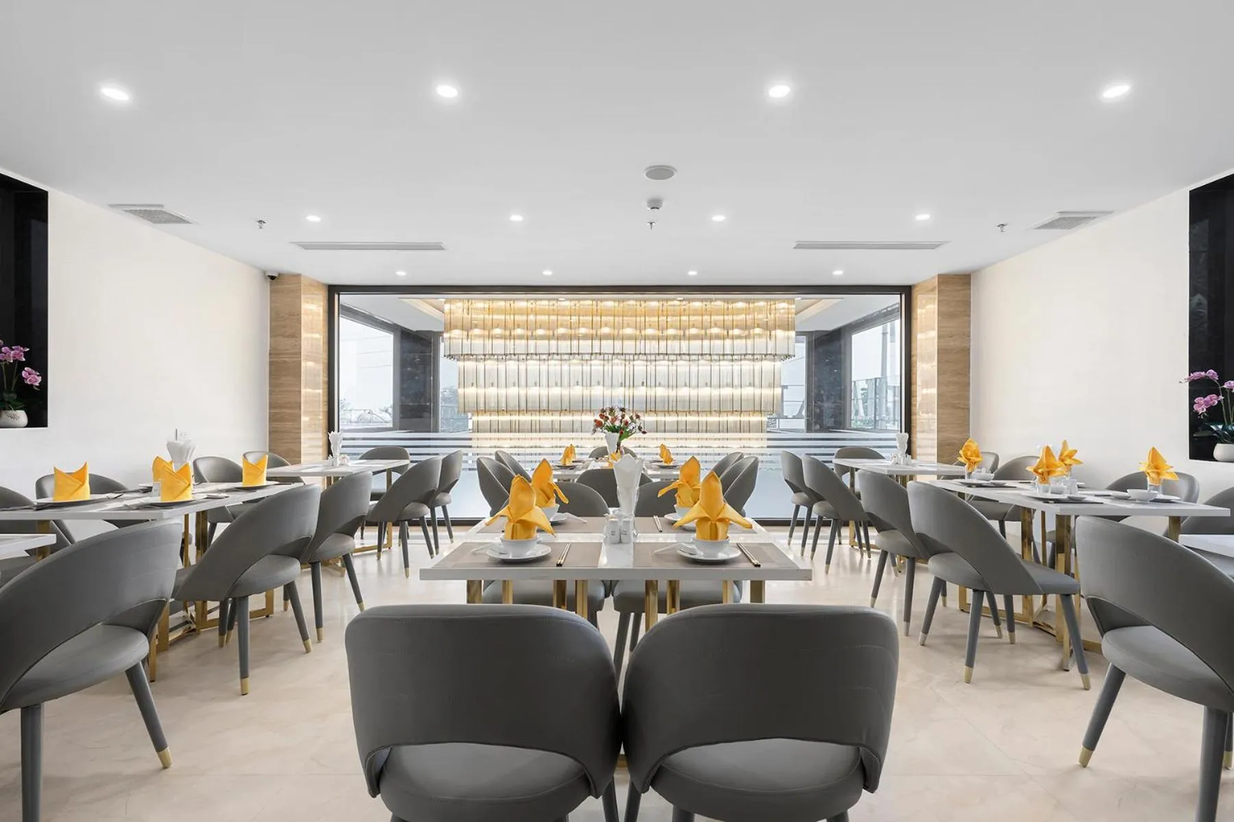 Restaurant/places to eat in Thai Ha Boutique Hotel