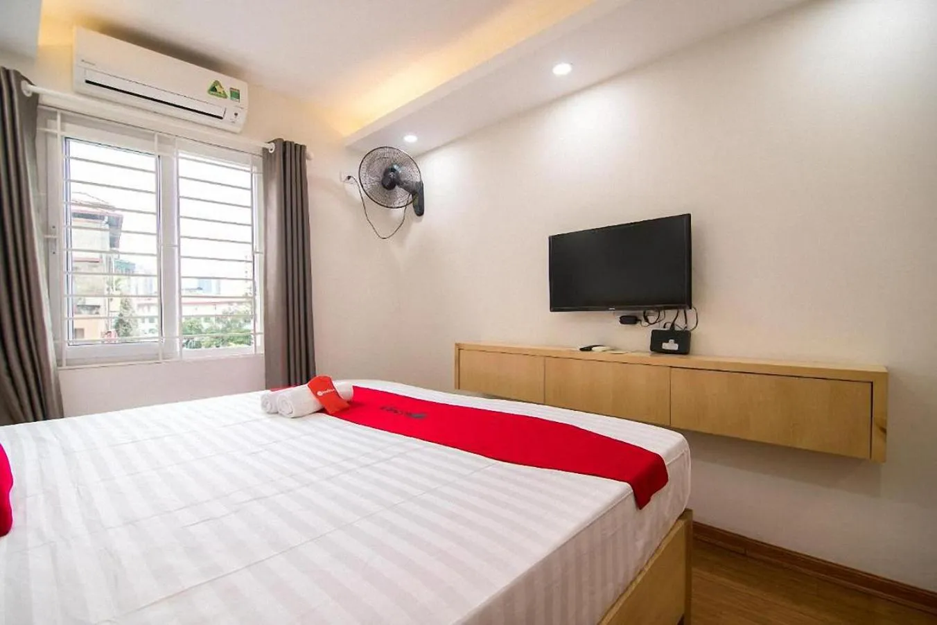 Galaxy Hanoi Hotel & Apartment - 12 ngõ 80 Trần Duy Hưng