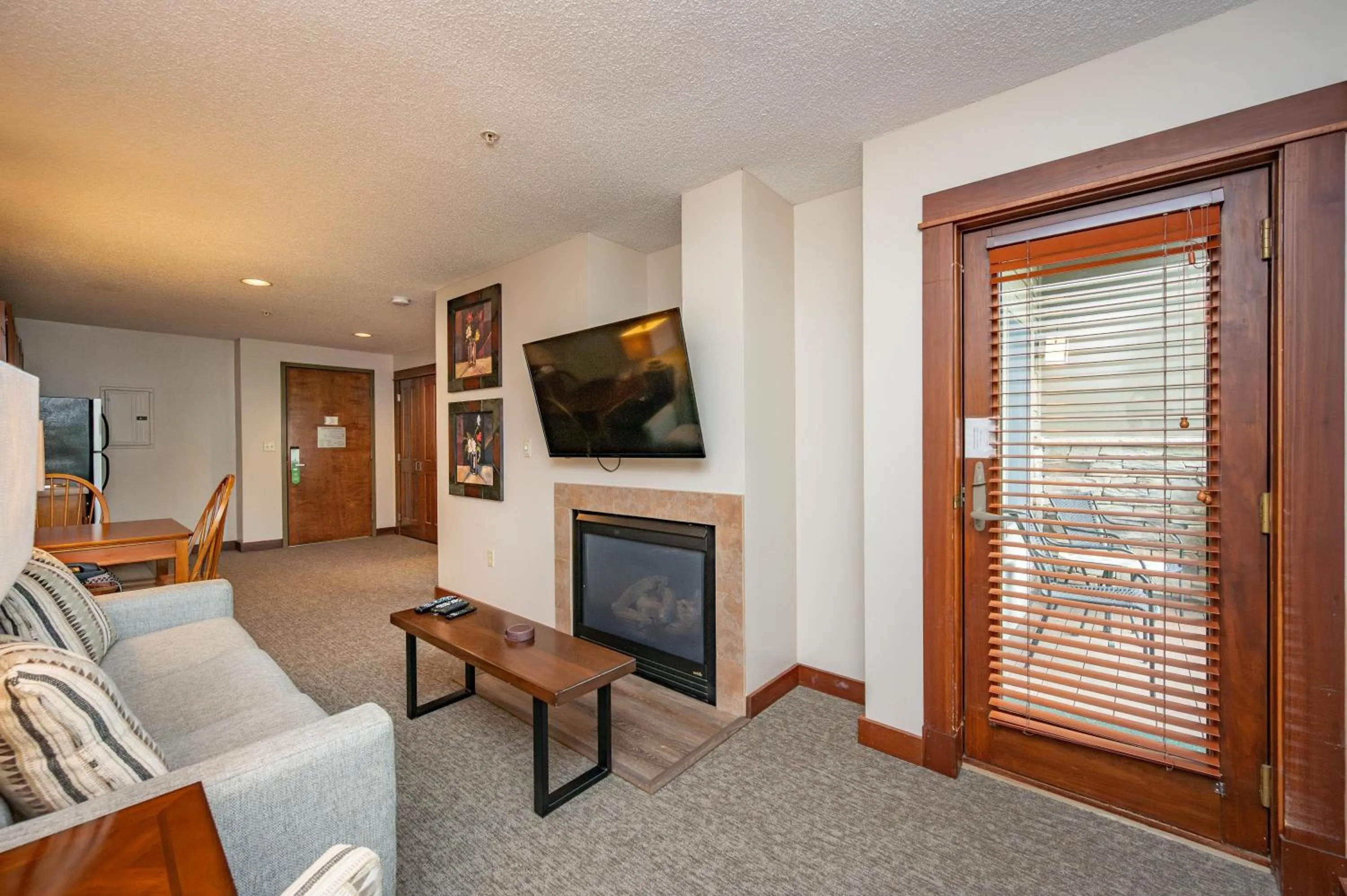 A115 One Bedroom Lake View