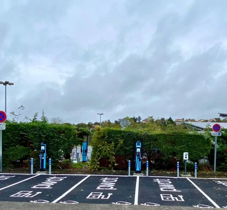 Parking in hotelF1 Moret Fontainebleau