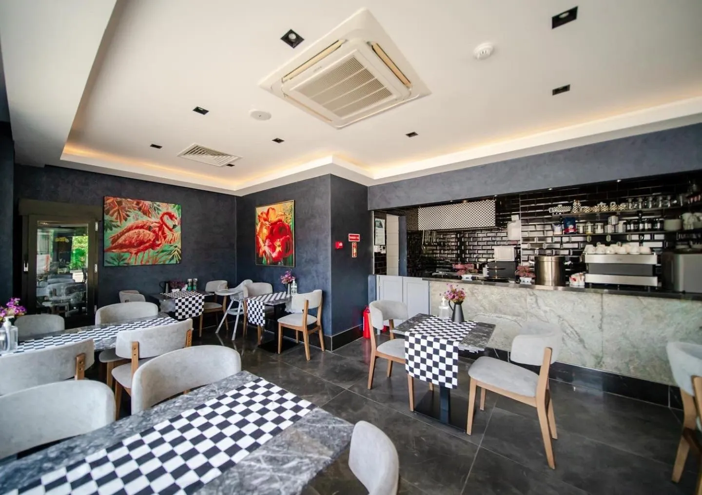 Restaurant/places to eat in Sea Palm Otel Yalıkavak