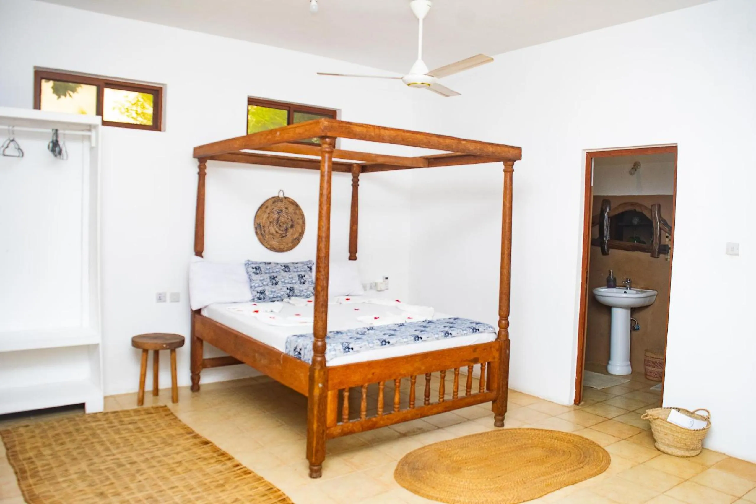 Bedroom, Bed in Shamba Village