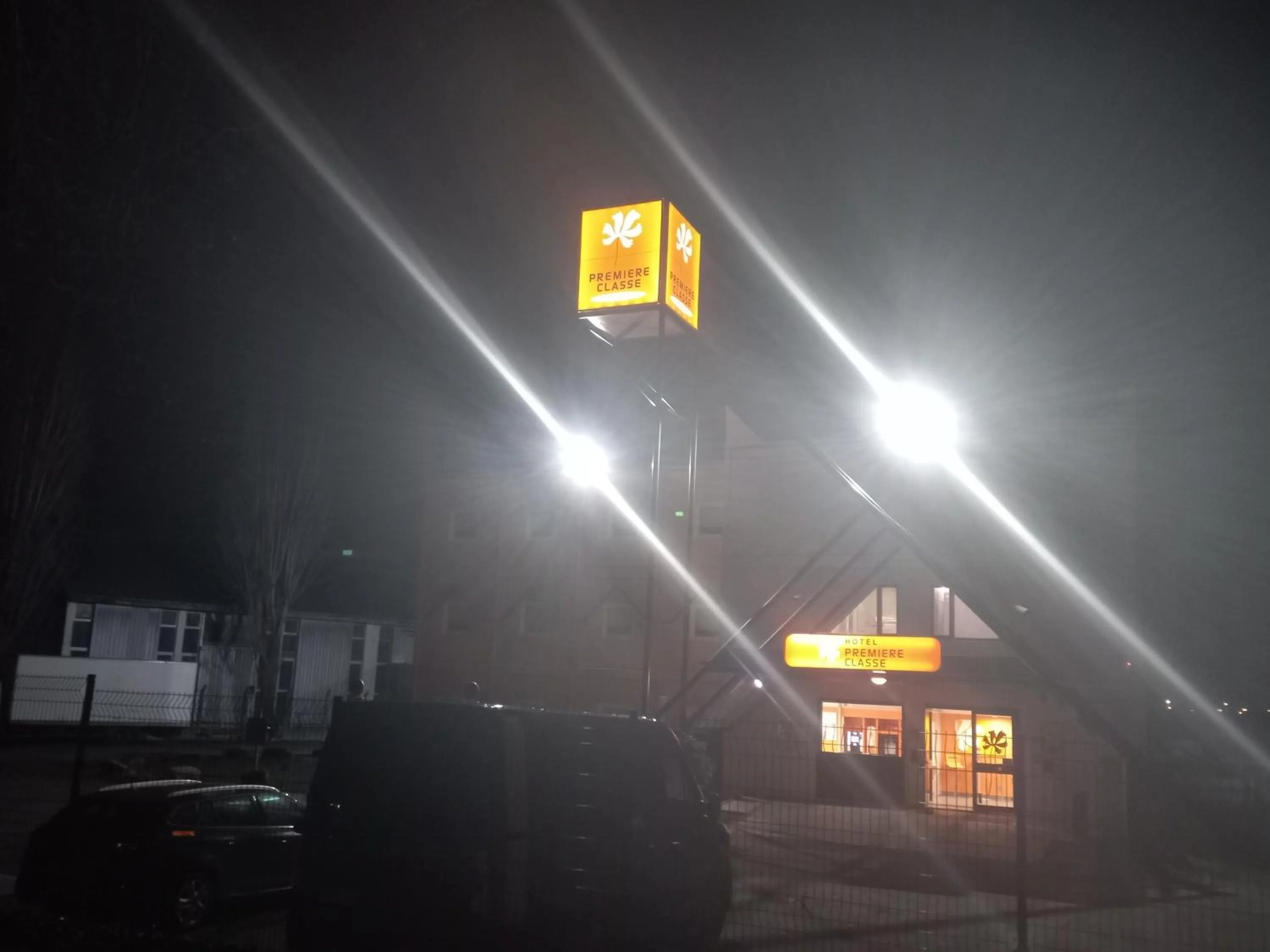 Night in Premiere Classe Evry Sud - Mennecy