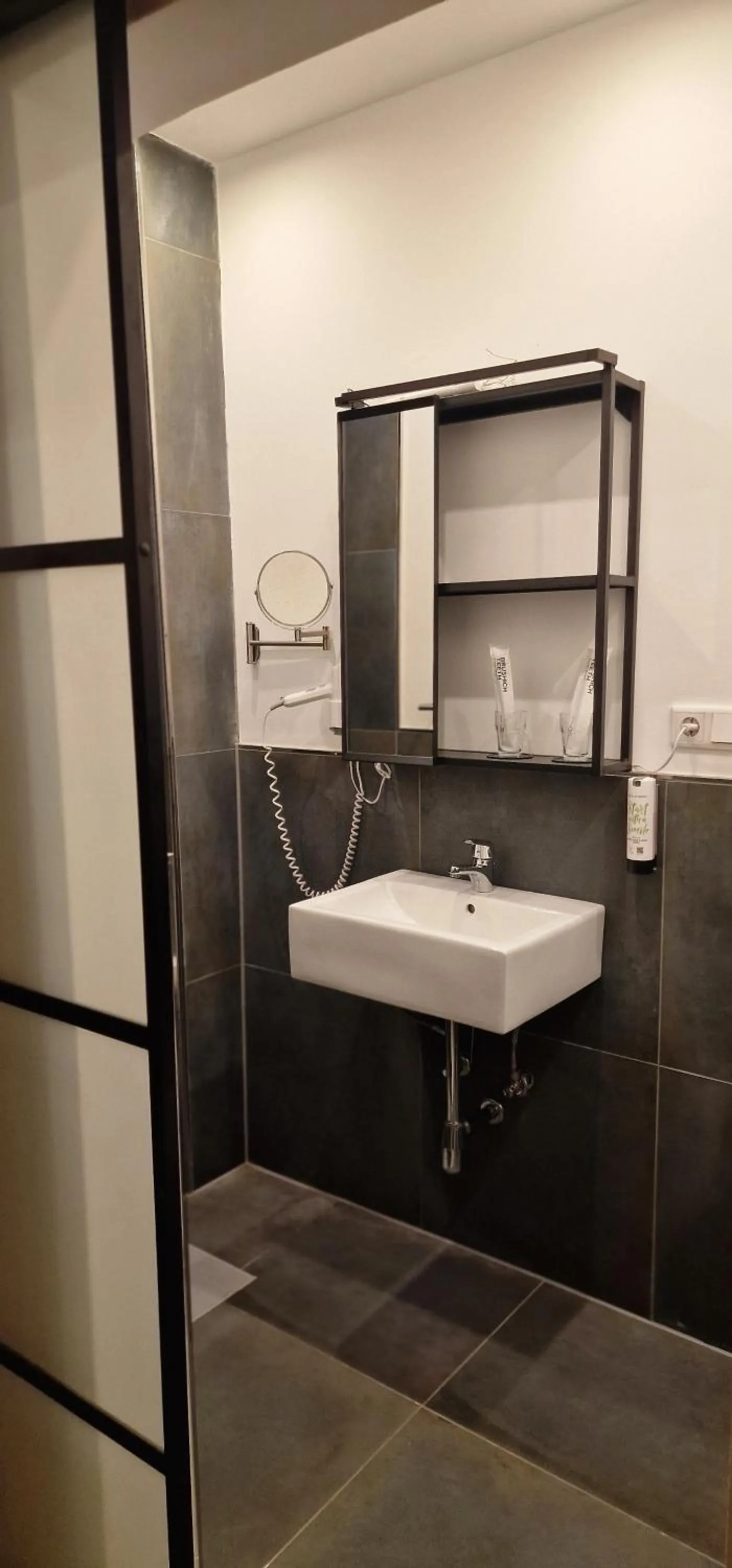 Bathroom in Amical Hotel Hagen - Am Hauptbahnhof