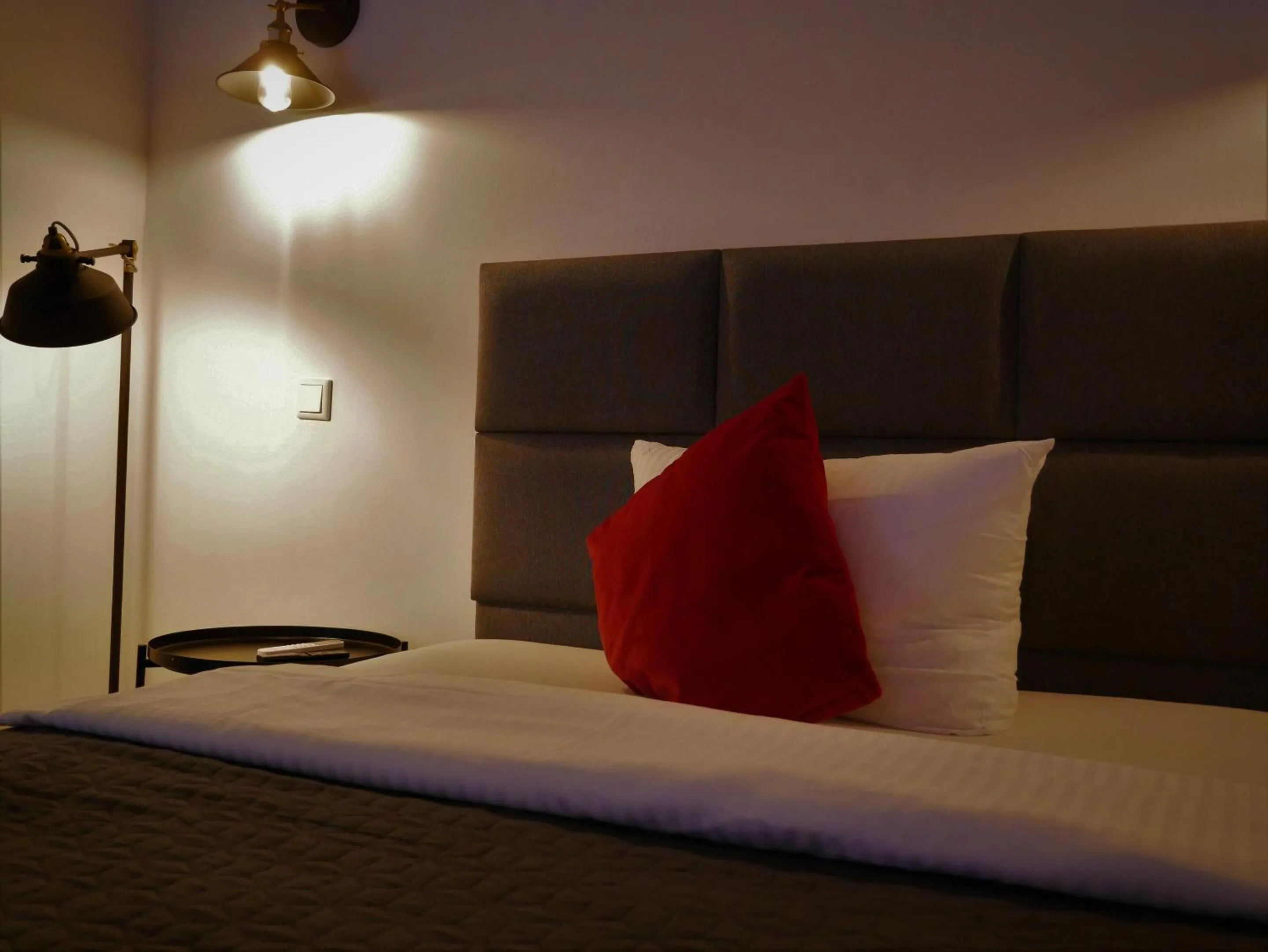 Bedroom, Bed in Amical Hotel Hagen - Am Hauptbahnhof