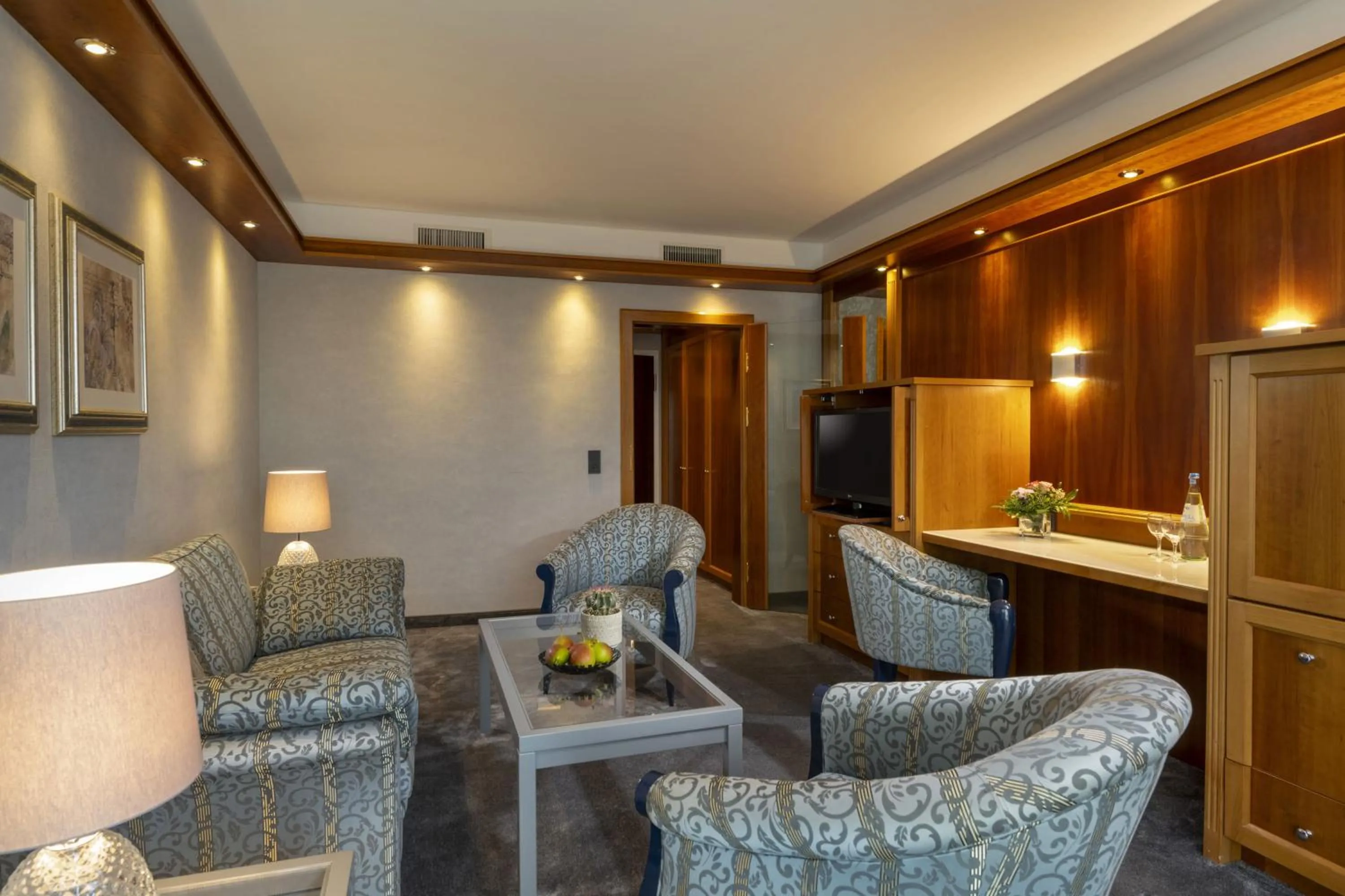 Staff in Maritim Hotel Darmstadt