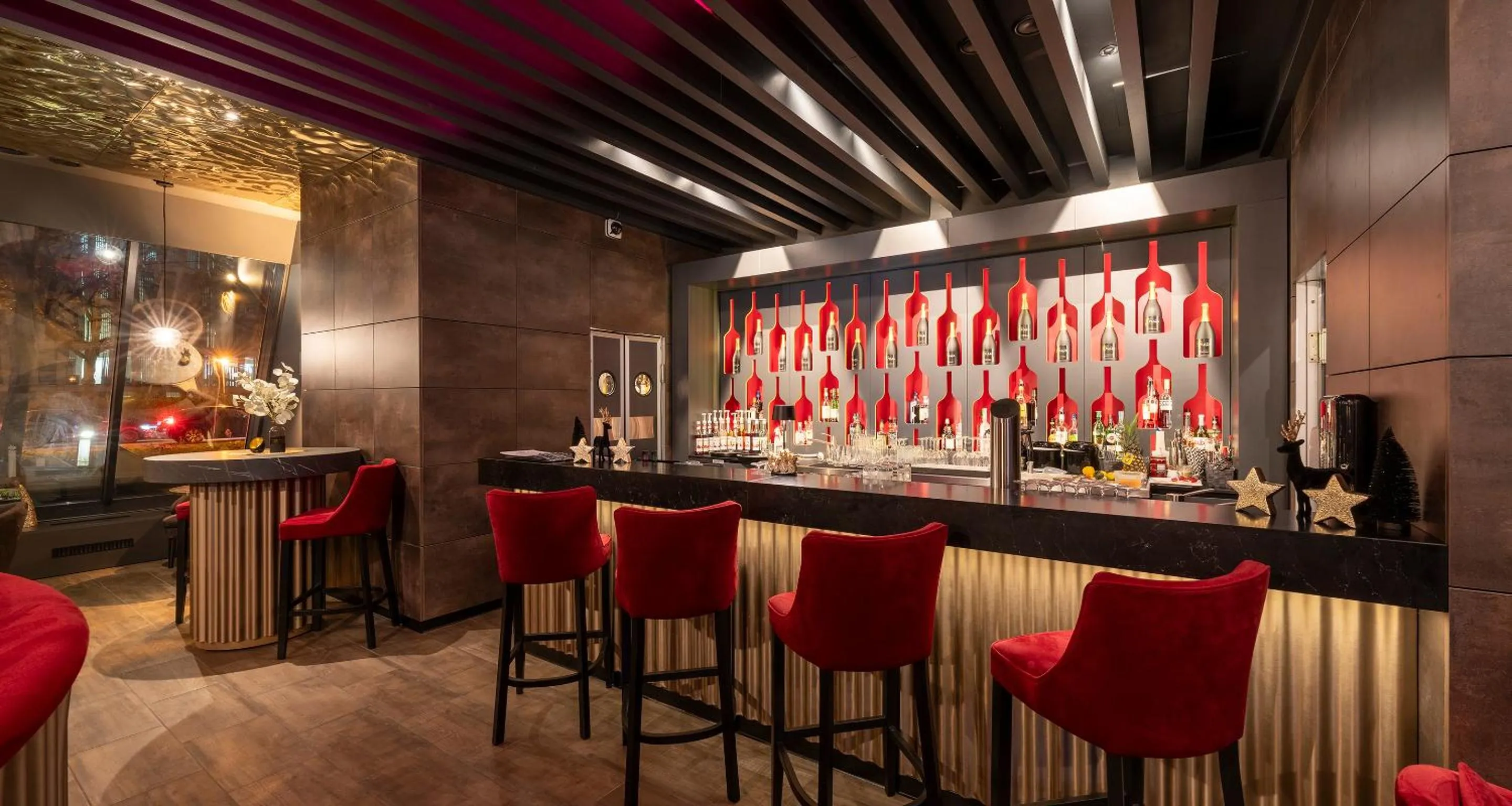 Lounge or bar in Best Western Plus Plaza Hotel Darmstadt