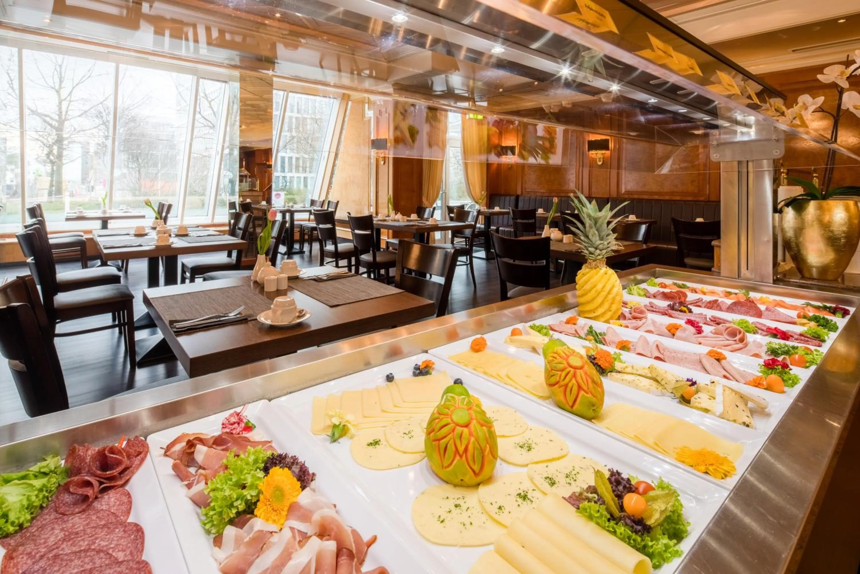 Restaurant/places to eat in Best Western Plus Plaza Hotel Darmstadt