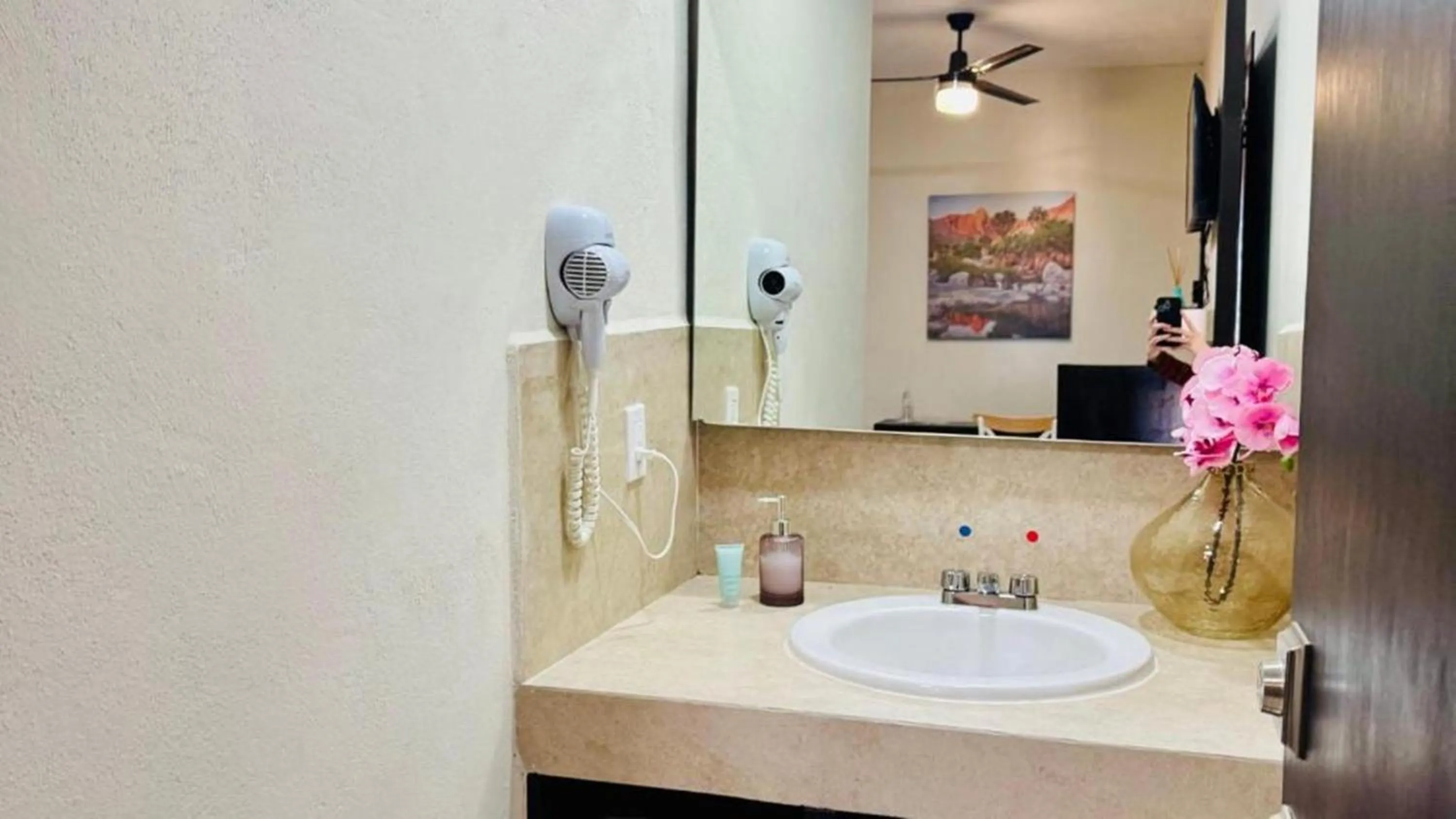 Bathroom in Capital O Hotel Jazuli