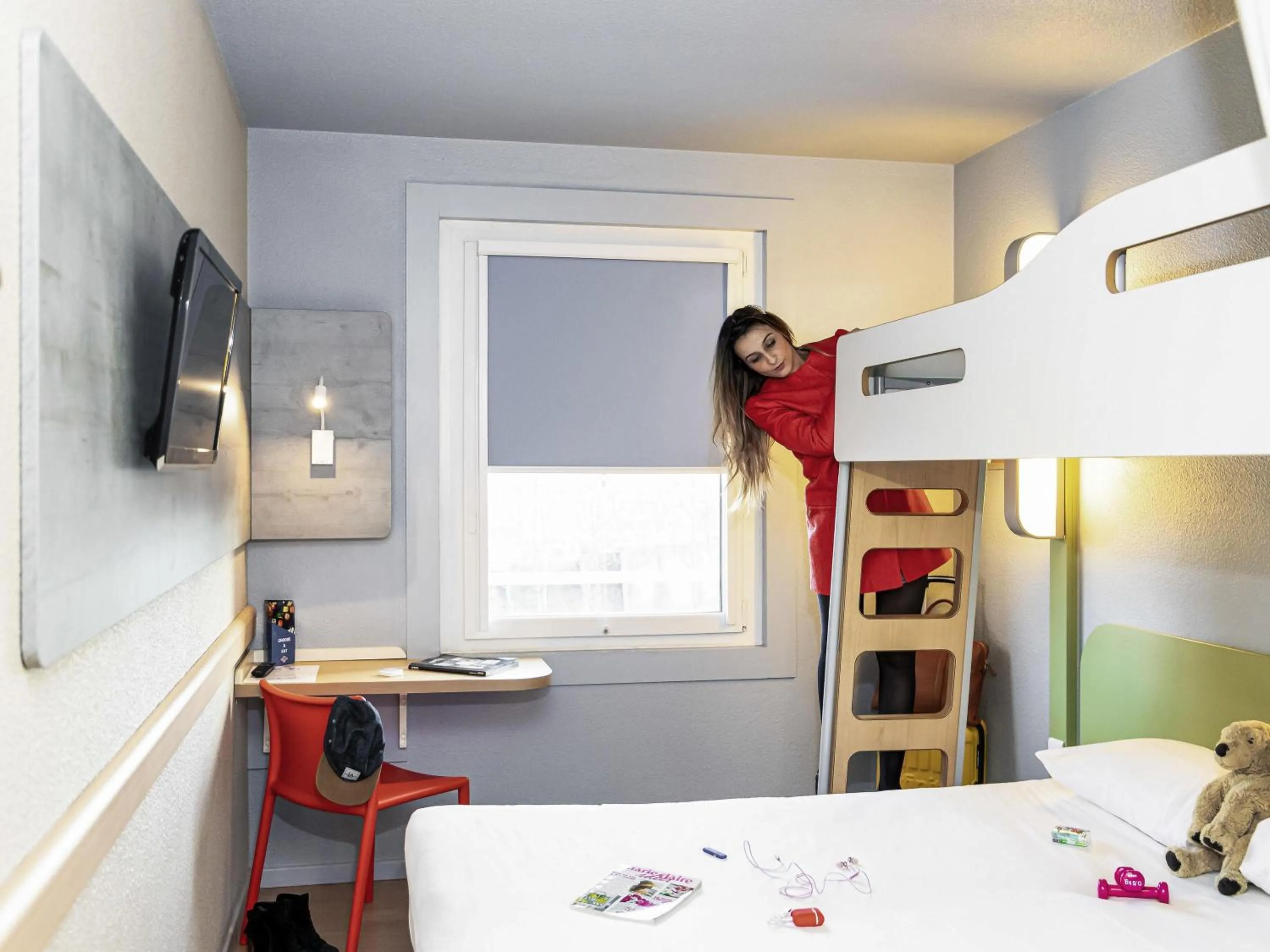 Bedroom, Bed in ibis budget Paris Porte de Vanves