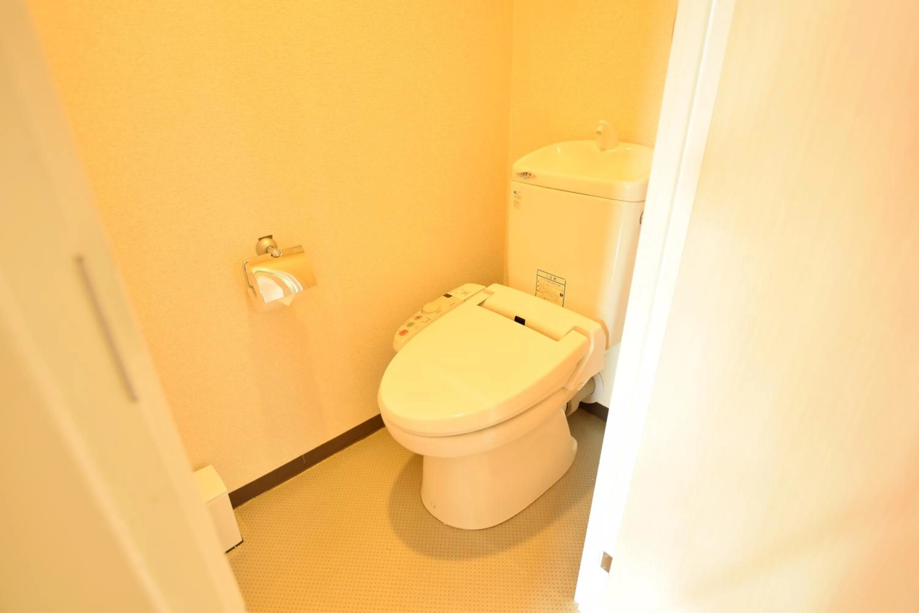 Toilet in Luft Uehonmachi 501