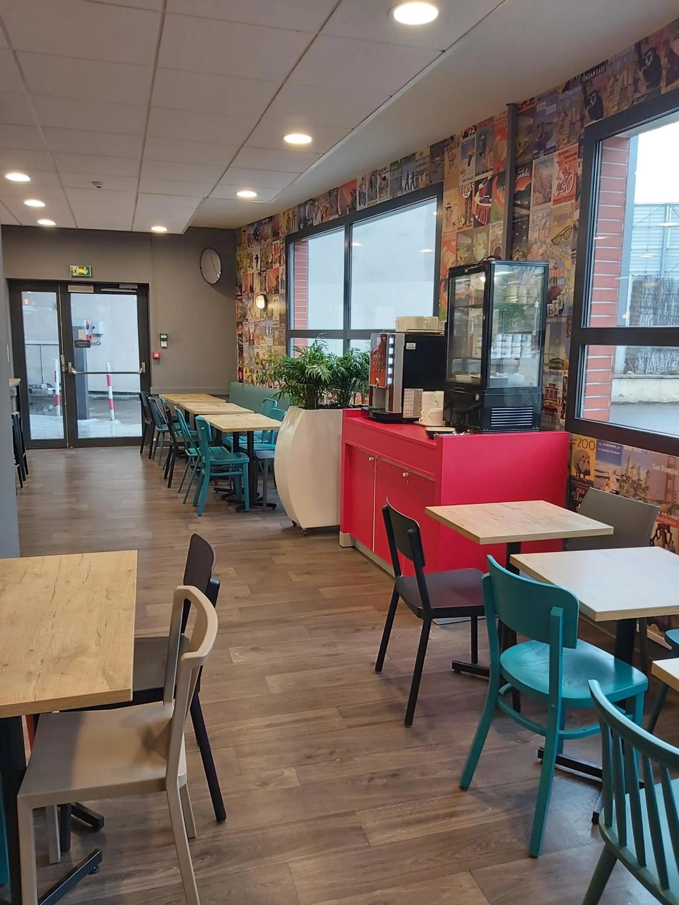 Restaurant/places to eat in hotelF1 Paris Porte de Montreuil