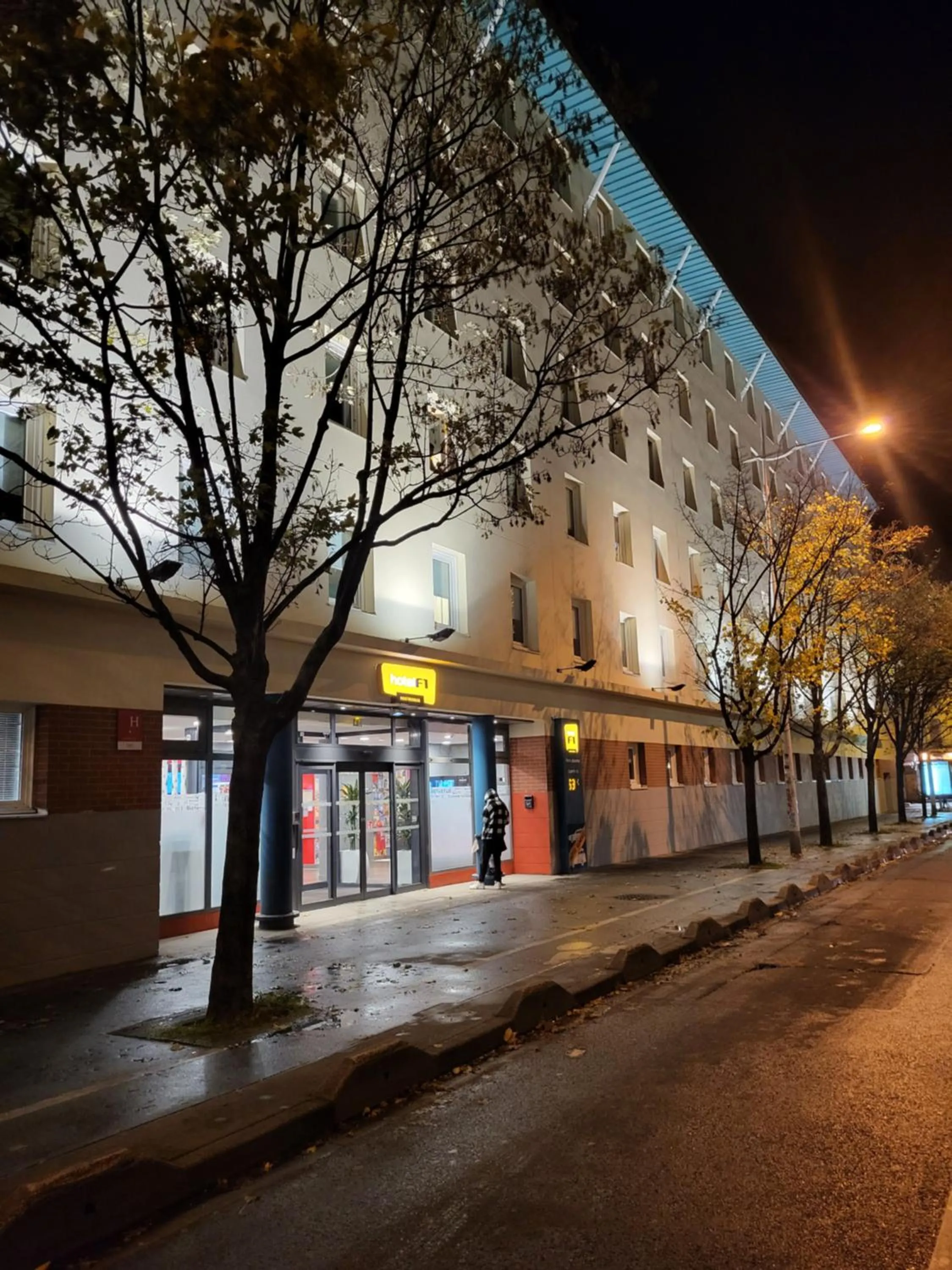 Property building in hotelF1 Paris Porte de Montreuil