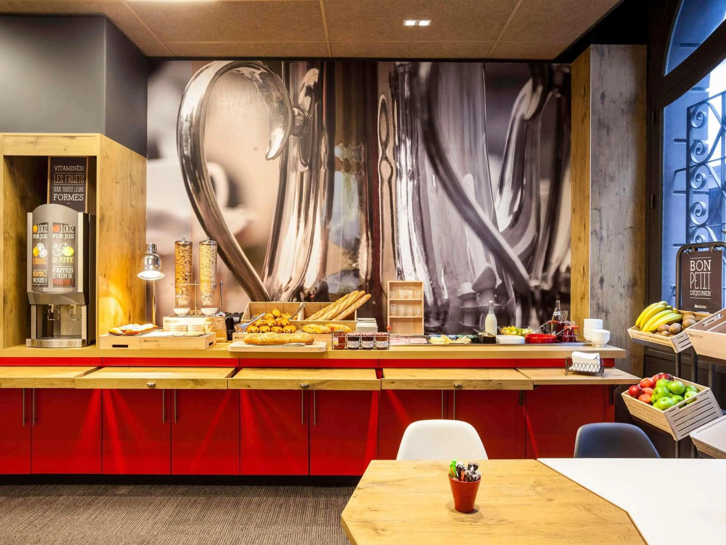 Property building in ibis Paris Gare De L Est 10ème