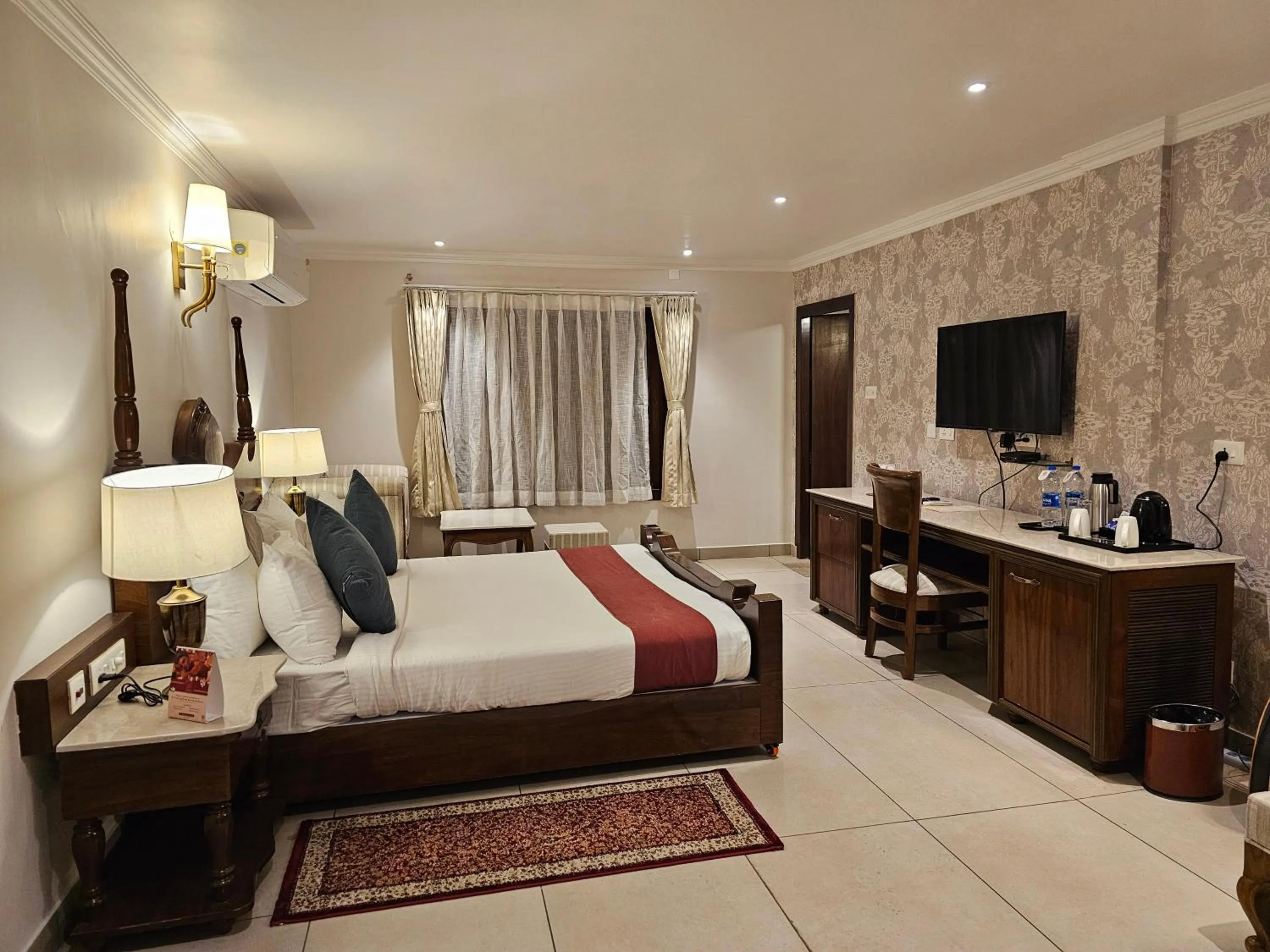 The creek boutique resort & spa