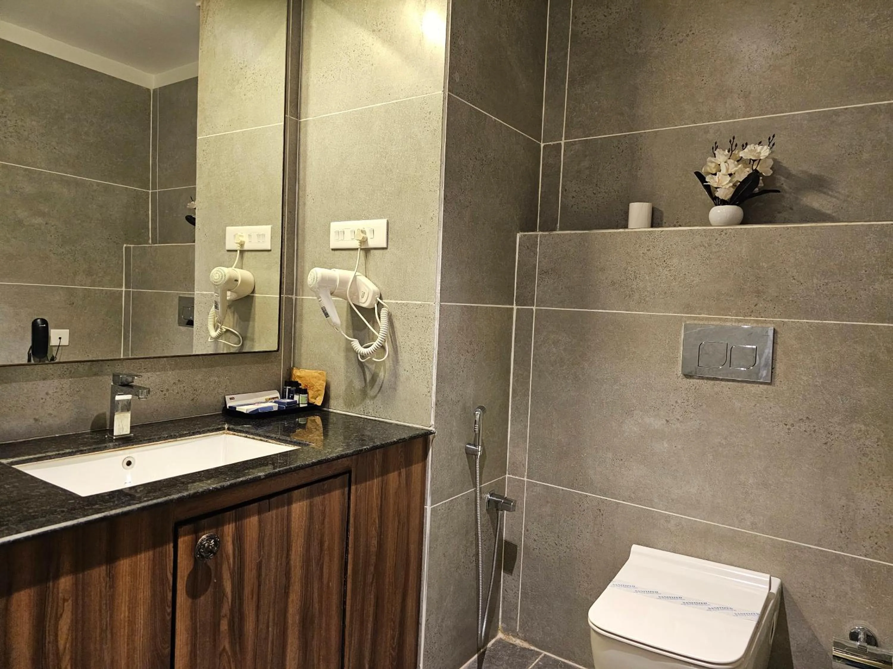 The creek boutique resort & spa