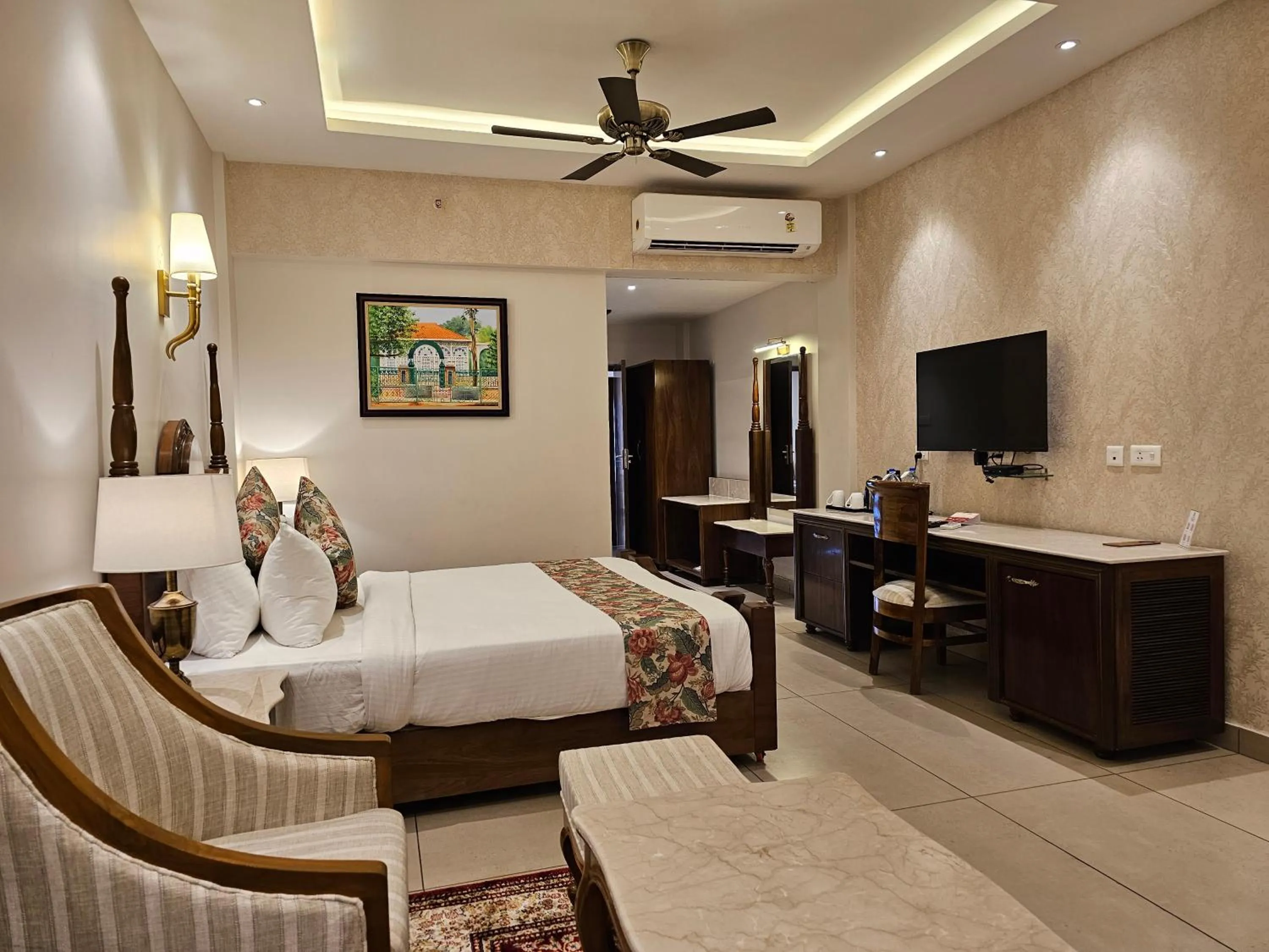 The creek boutique resort & spa