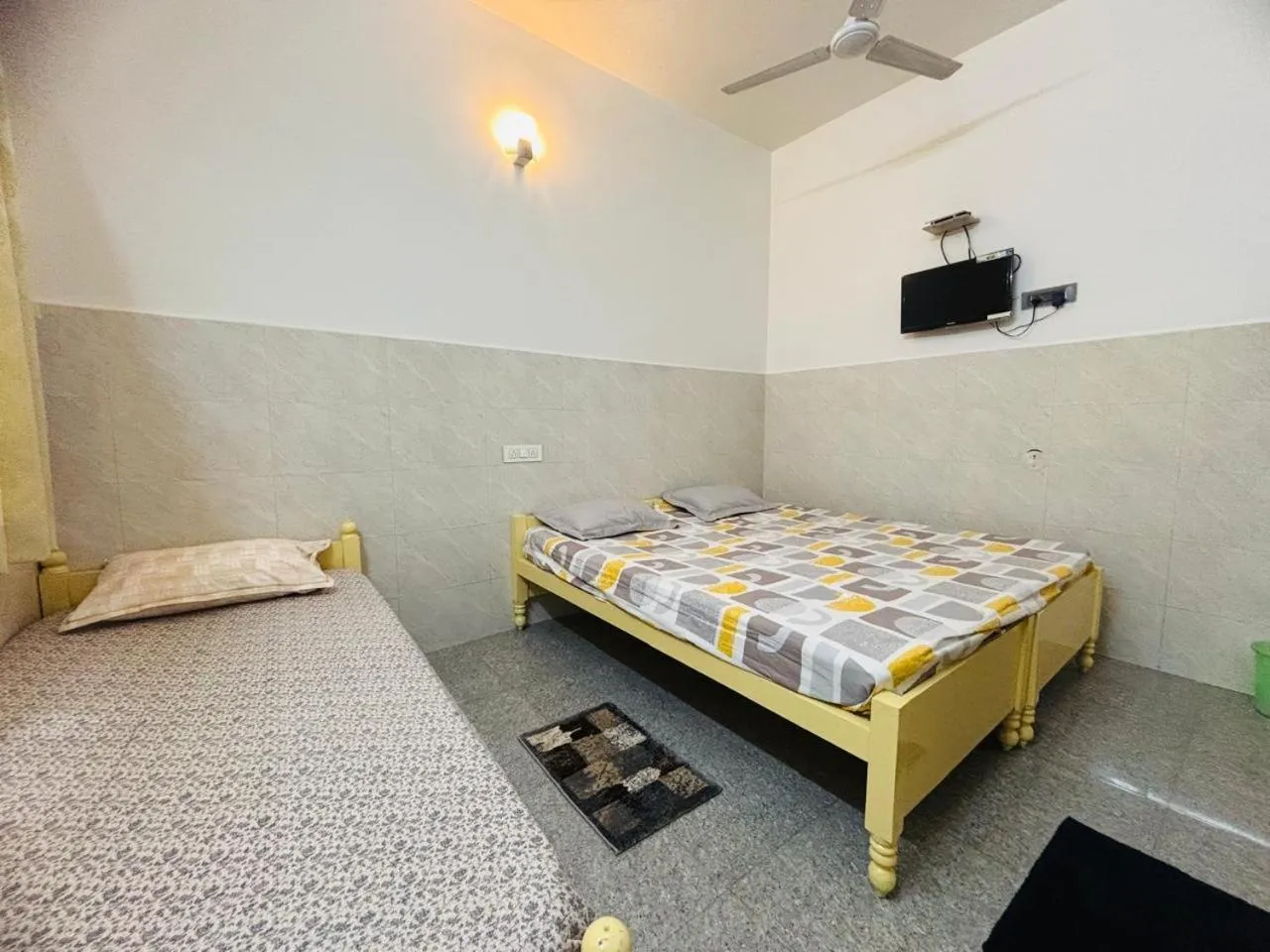 Photo of the whole room, Bed in Bimala Hotel