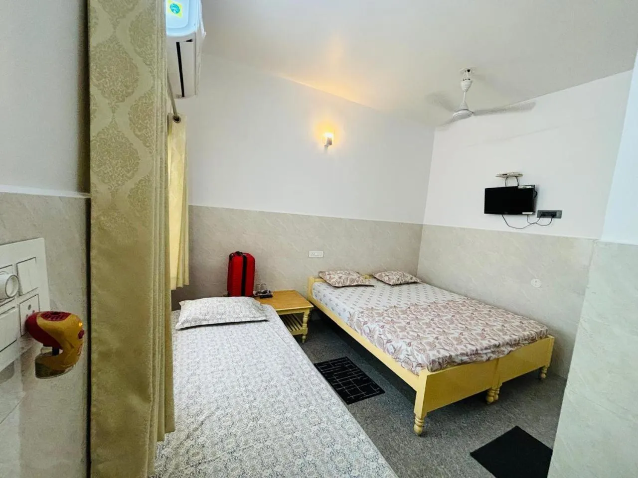 Photo of the whole room, Bed in Bimala Hotel