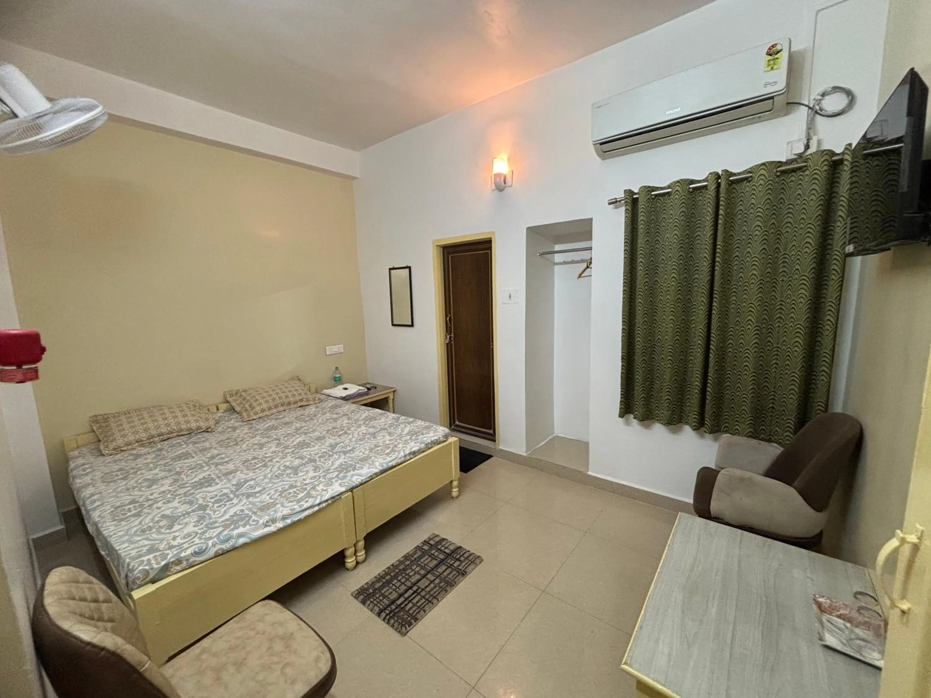 Photo of the whole room, Bed in Bimala Hotel