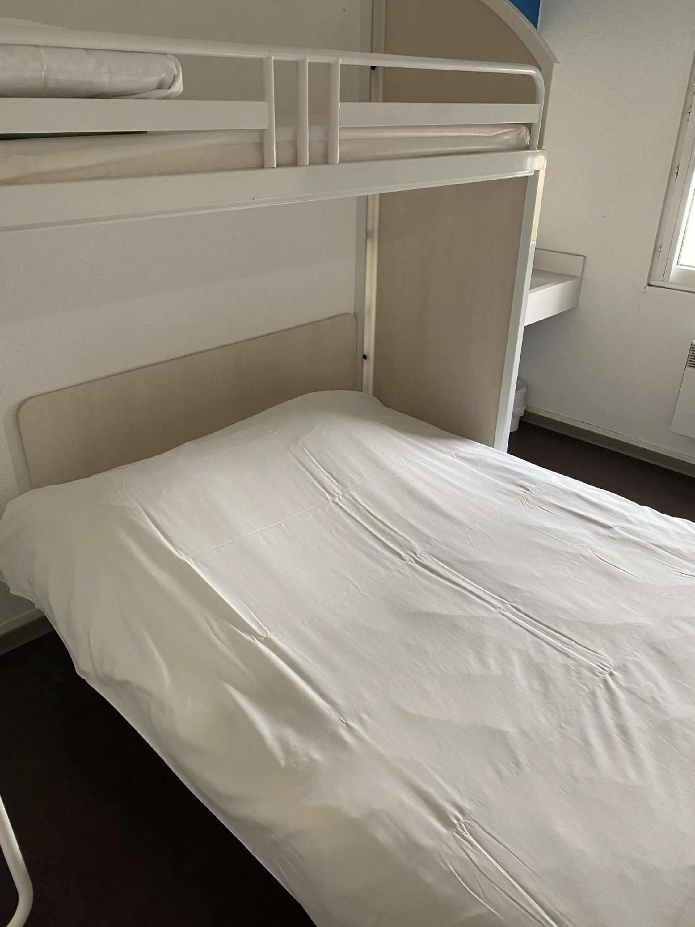 Bedroom in Hôtel F1 Verdun