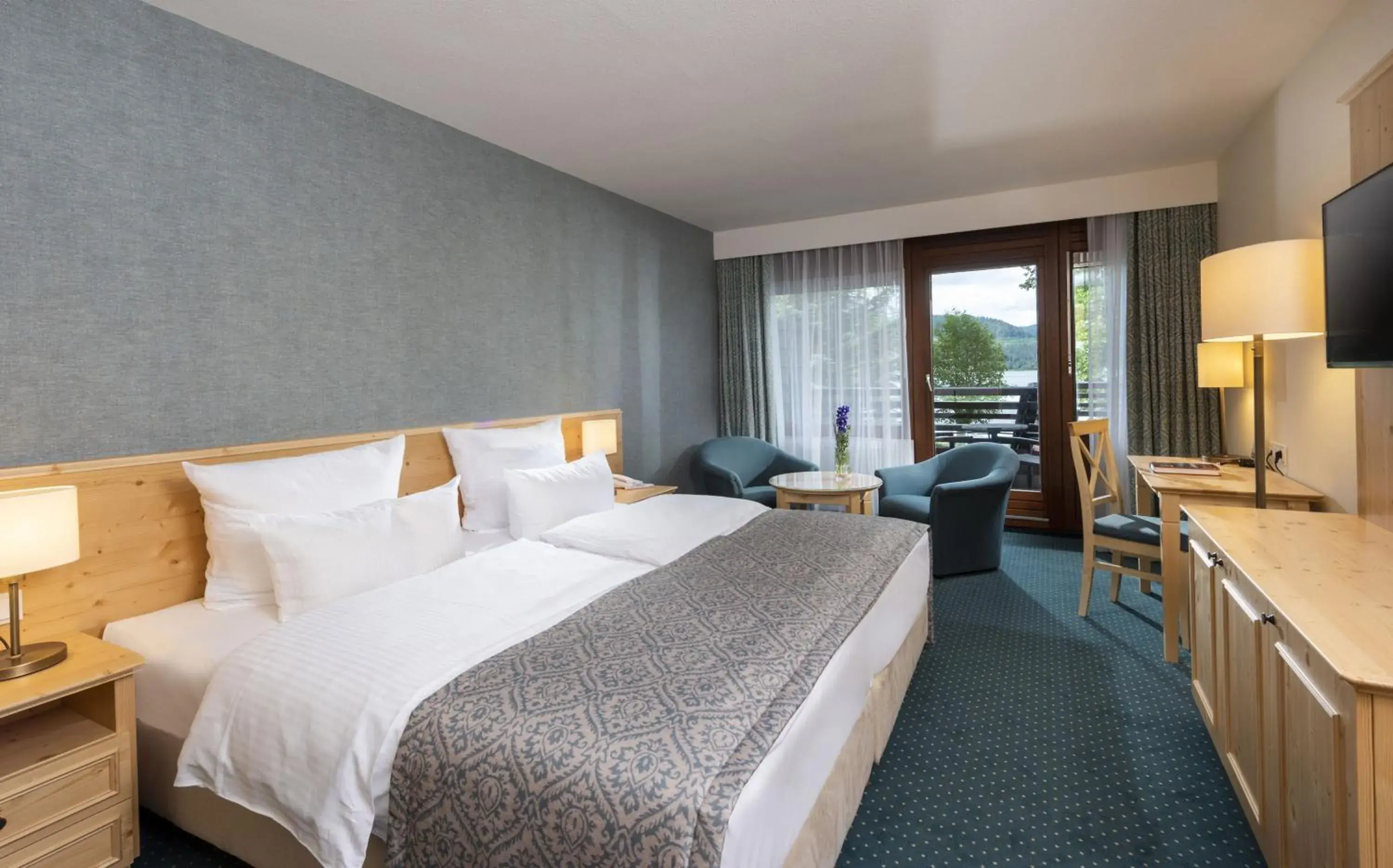 Studio Double Room with Balcony and Lake View in Maritim Titisee Hotel Studio Double Room with Balcony and Lake View in Maritim Titisee Hotel