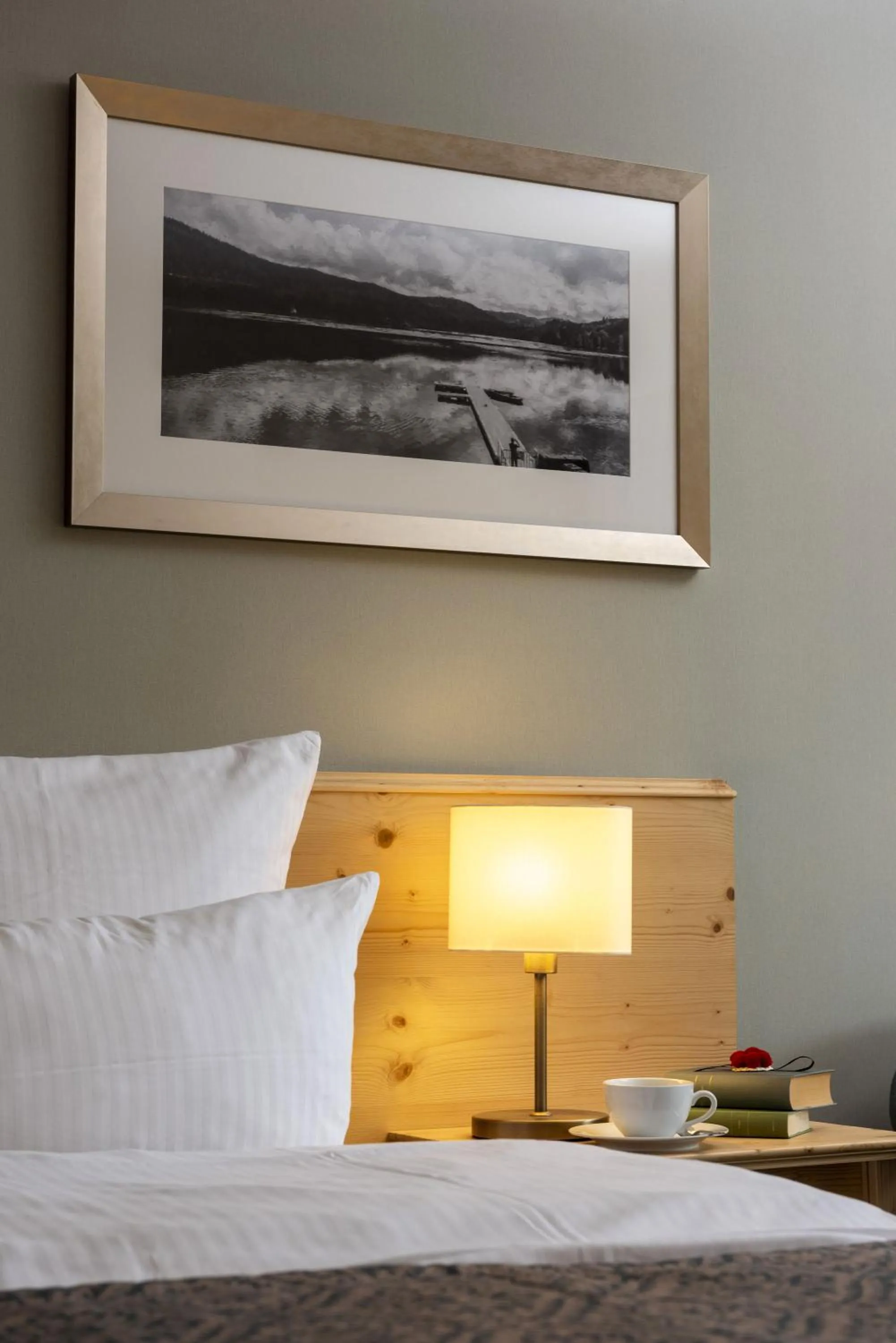 Photo of the whole room, Bed in Maritim Titisee Hotel