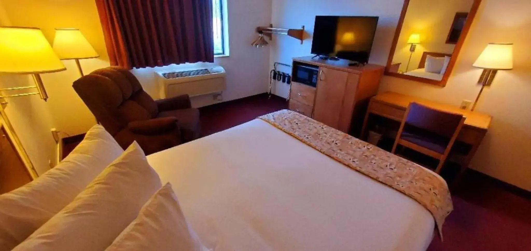 Deluxe Double Room in Gettysburg Inn and Suites Deluxe Double Room in Gettysburg Inn and Suites