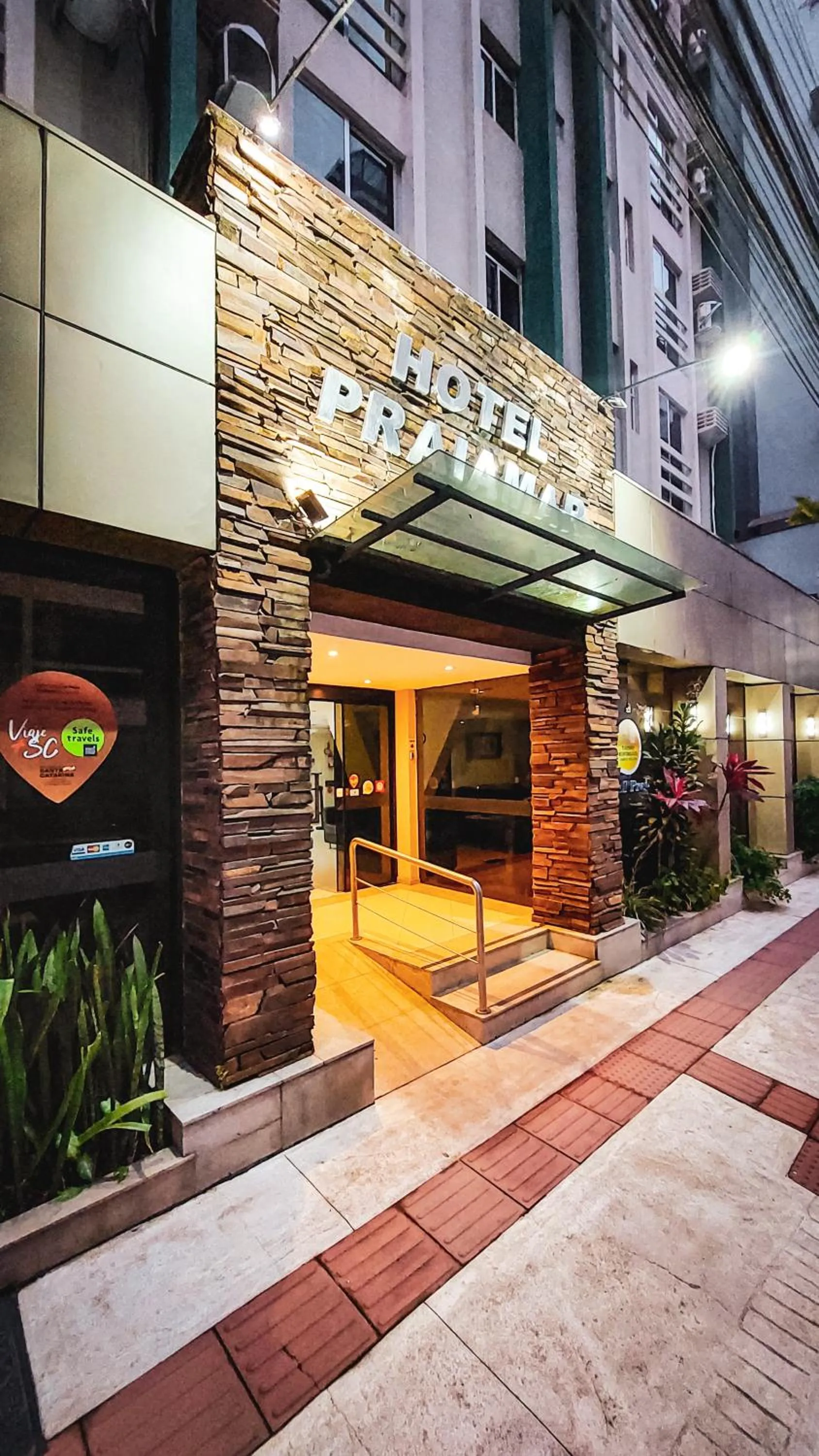 Facade/entrance in Hotel Praiamar