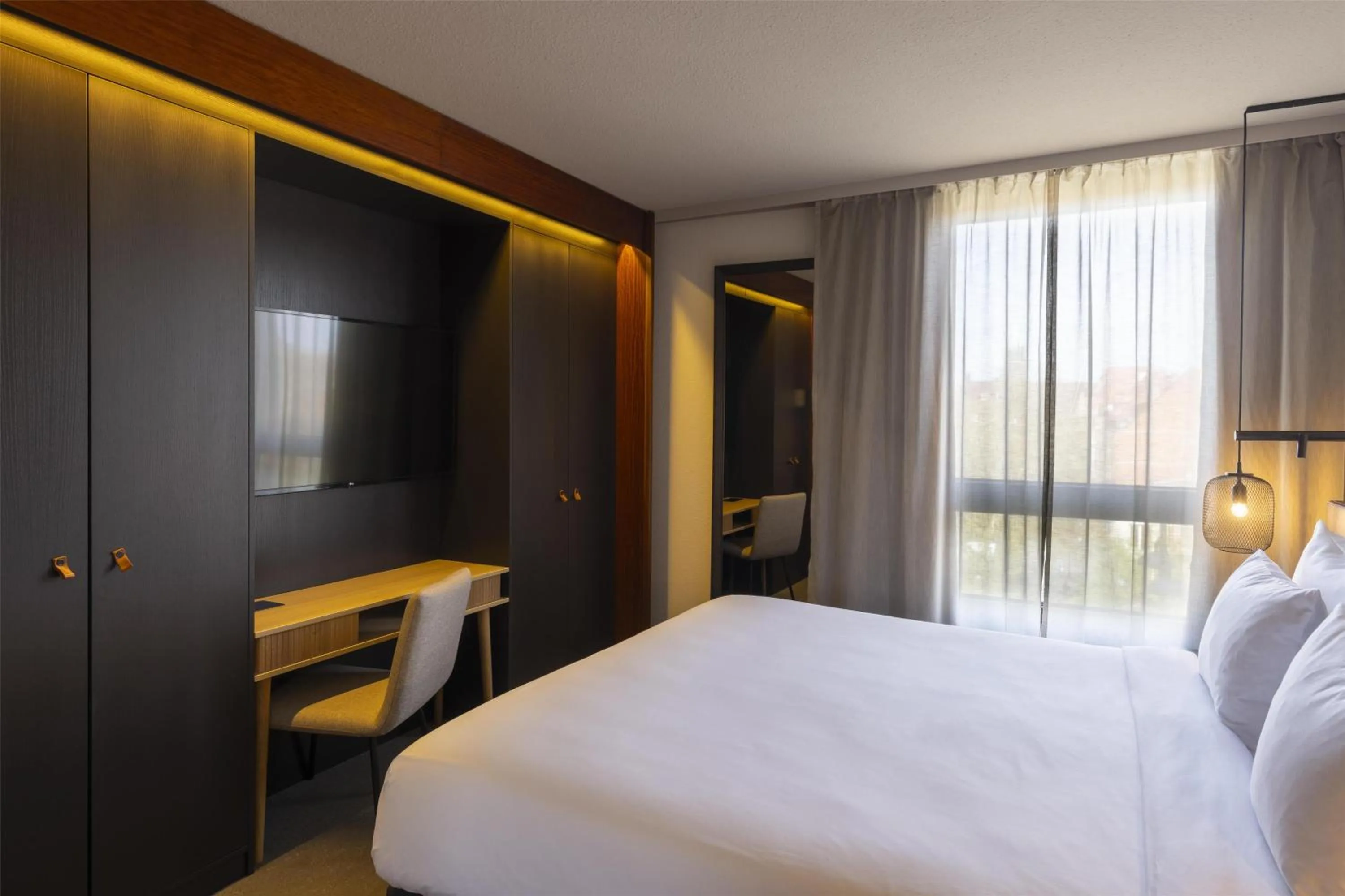 Bedroom, Bed in Scandic Nürnberg Central