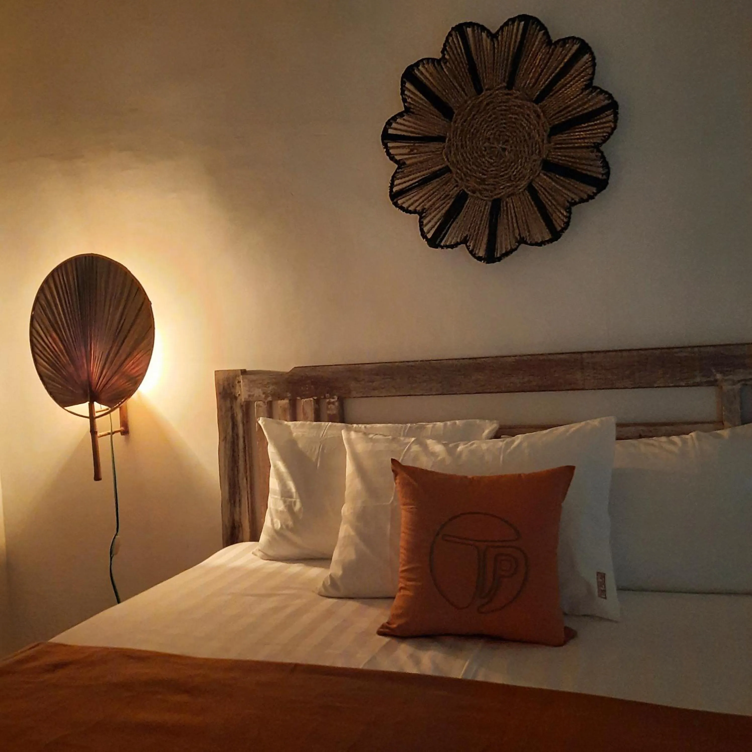 Bed in The Pulau Bungalow