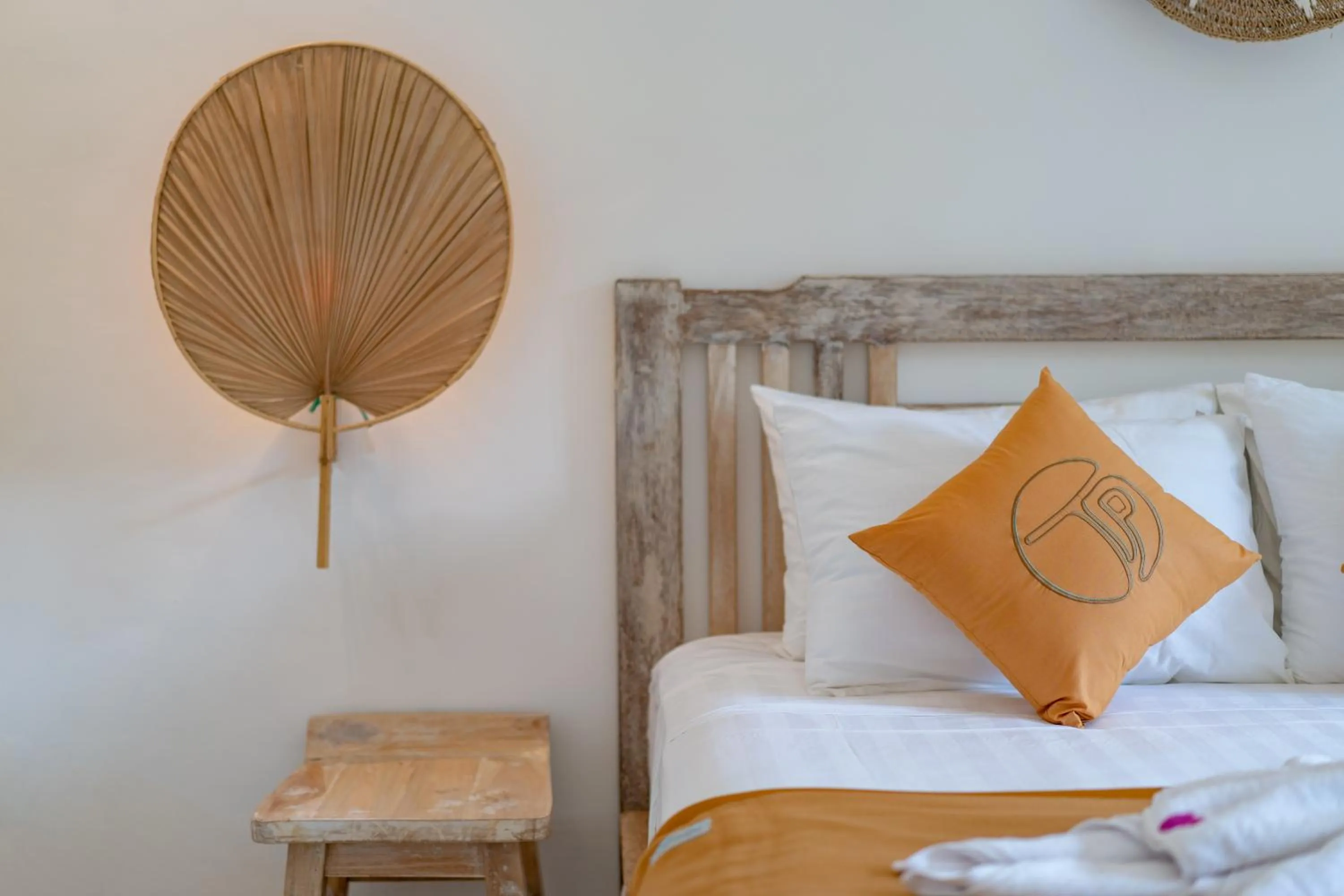 Bed in The Pulau Bungalow