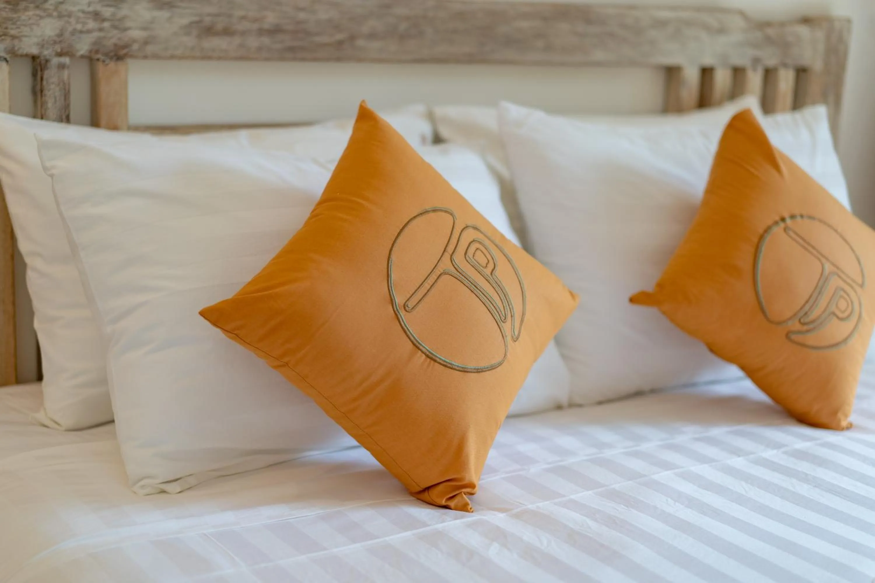 Bed in The Pulau Bungalow