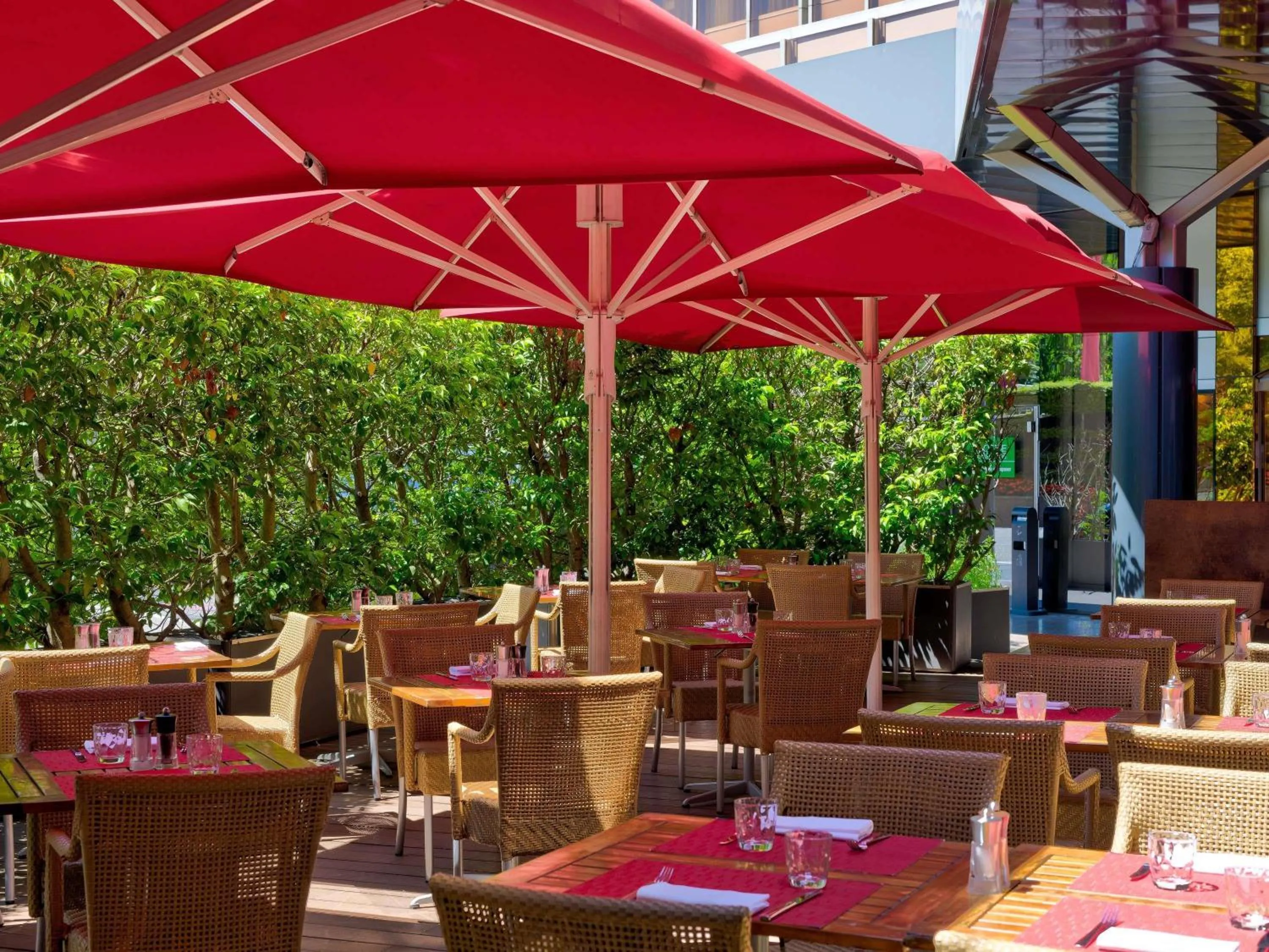 Restaurant/places to eat in Mövenpick Hotel Geneva