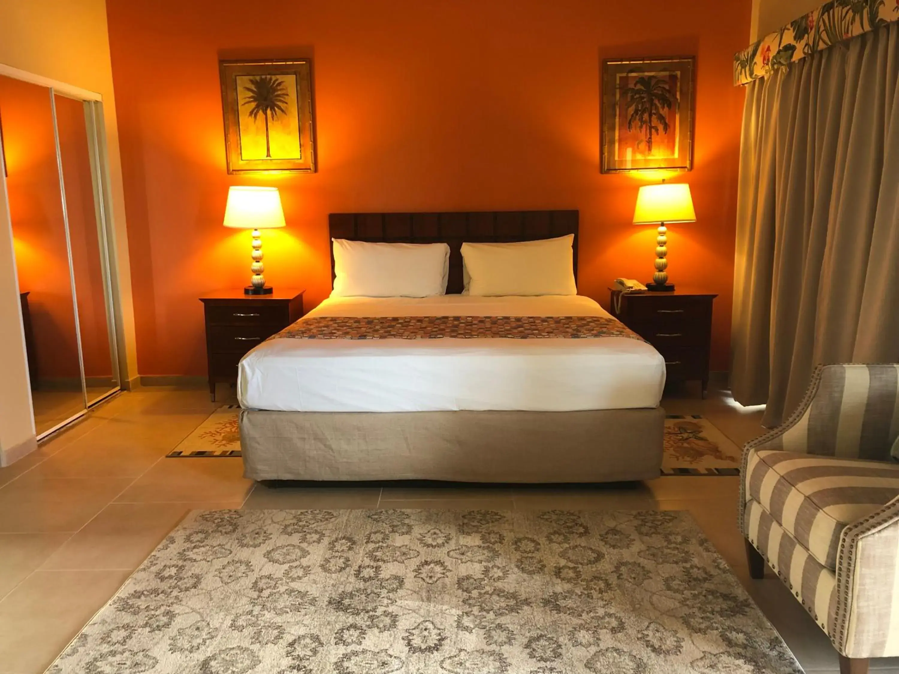 Superior Studio in Carl's Unique Inn & Conference Facilities Superior Studio in Carl's Unique Inn & Conference Facilities