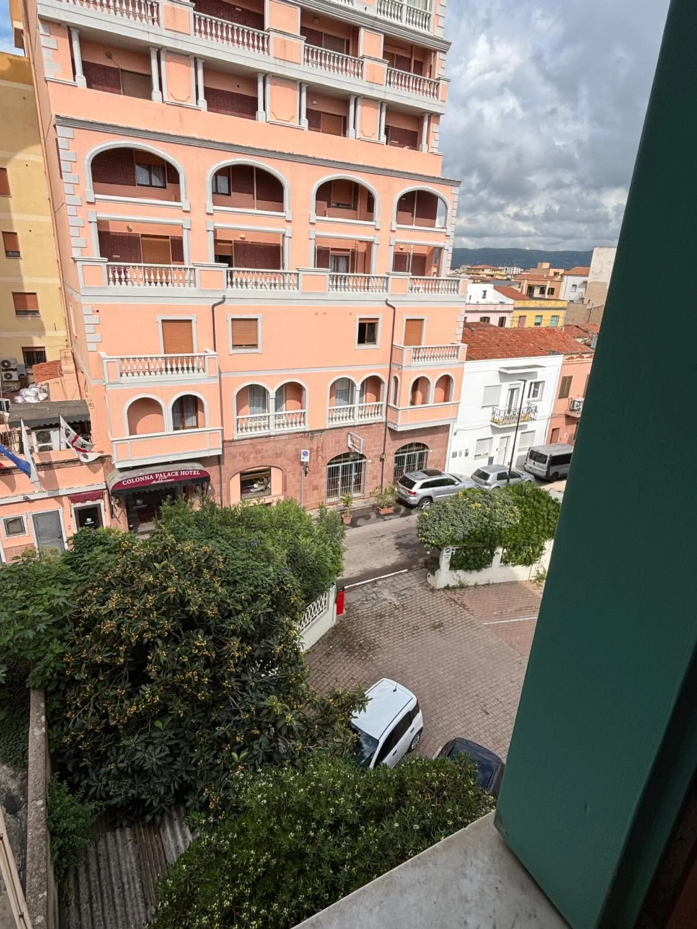 Inner courtyard view in Assajè Guestroom
