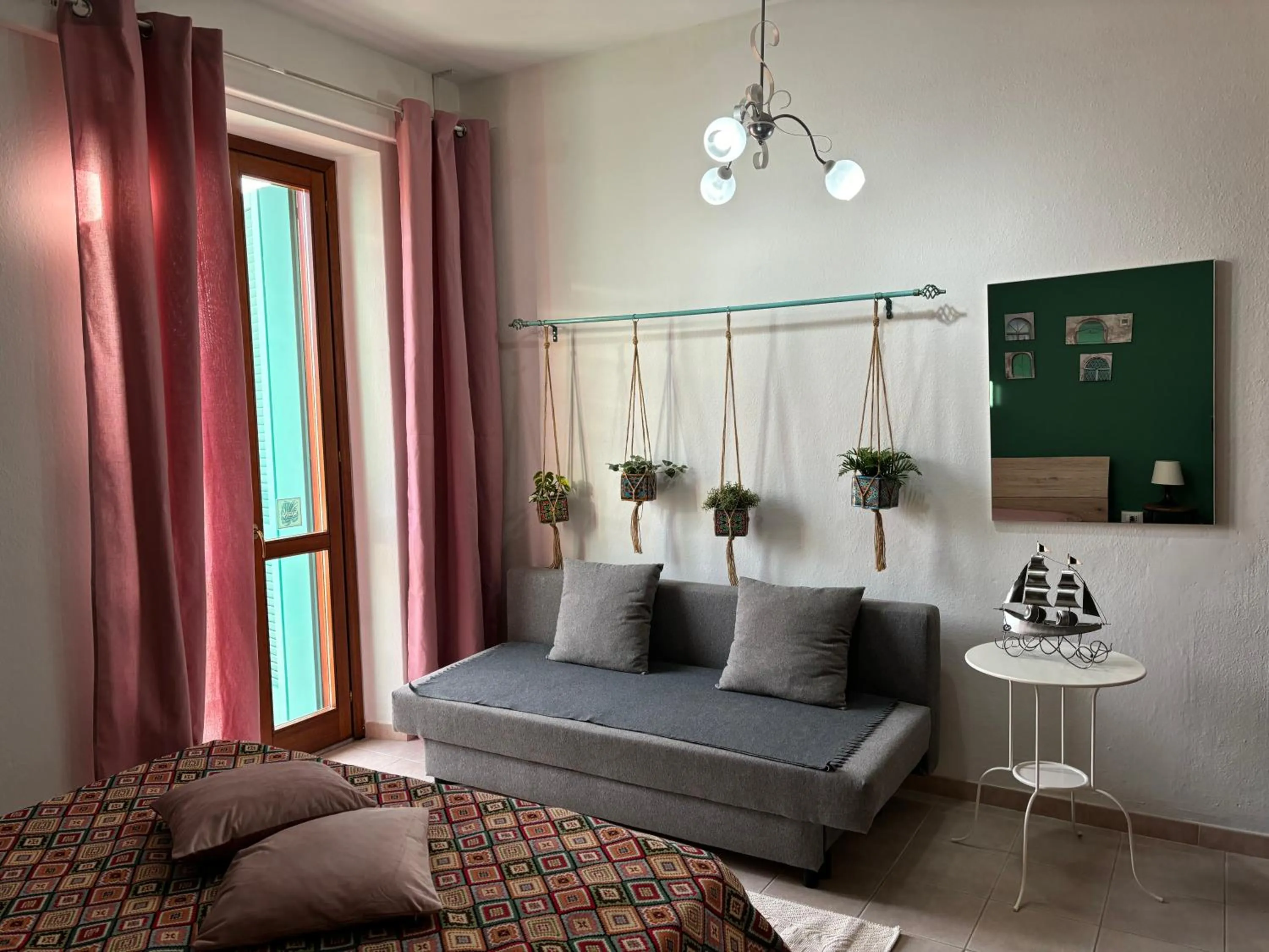 Bed in Assajè Guestroom