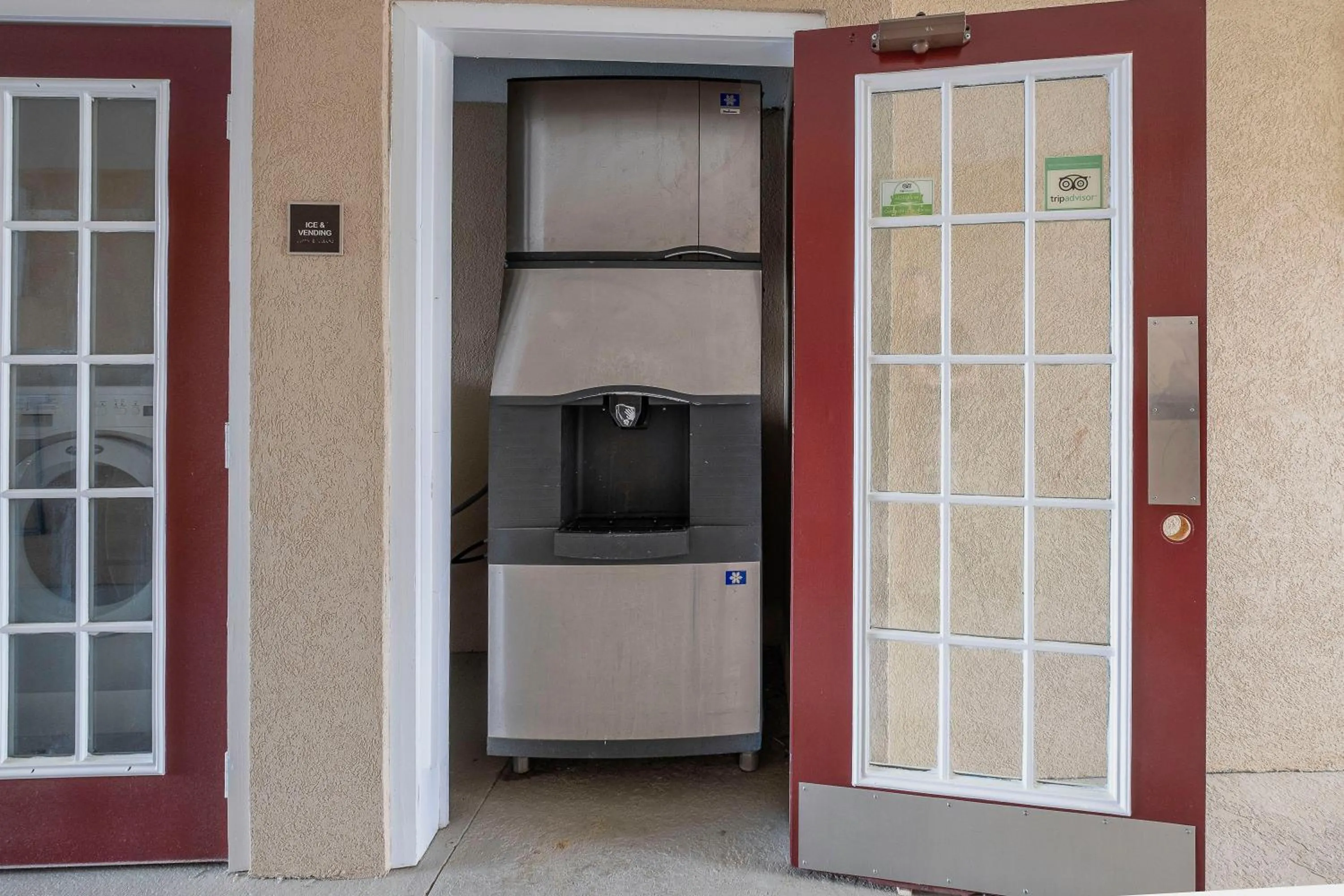 Other in Red Roof Inn & Suites Calhoun