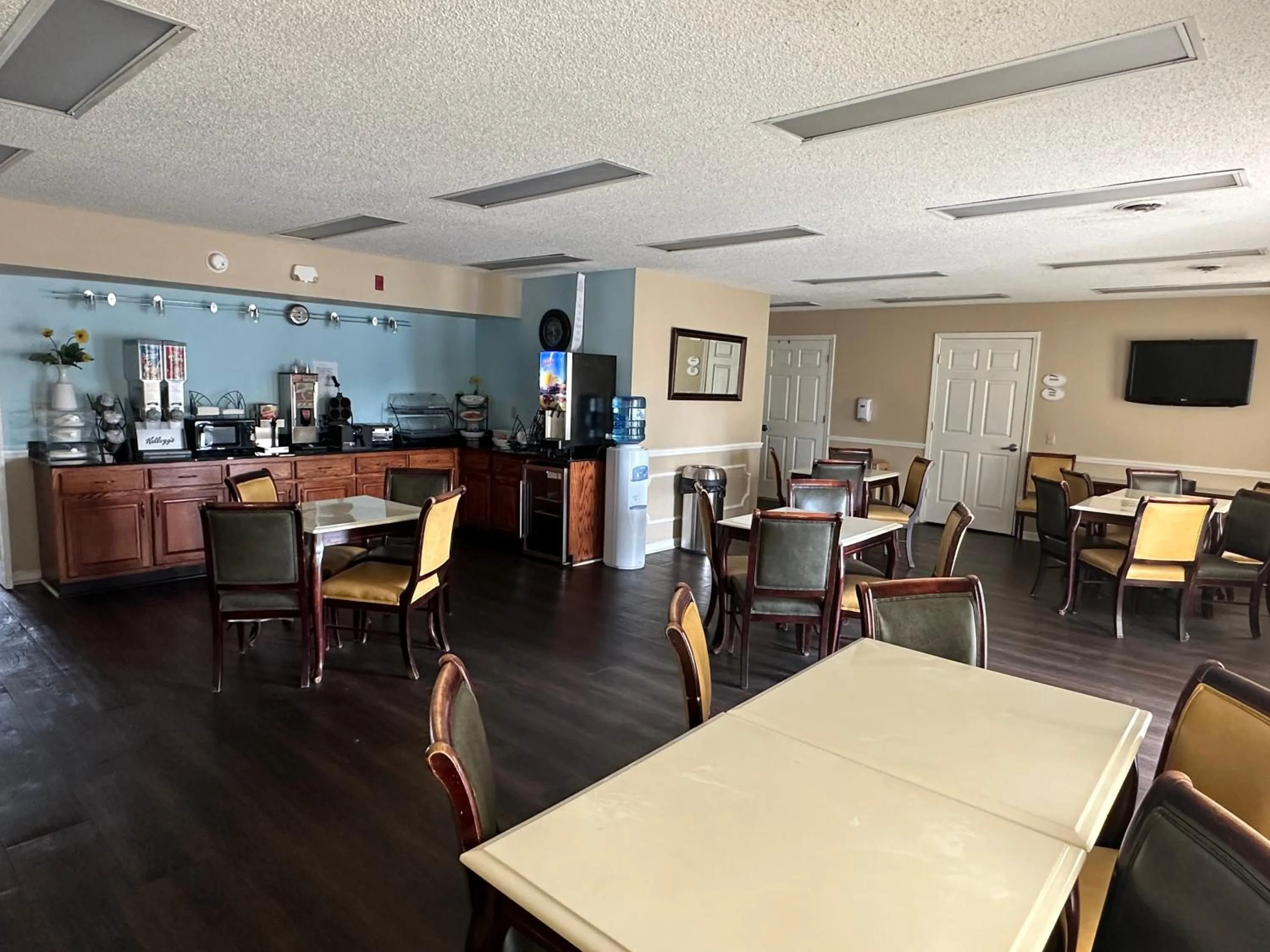 Breakfast in Baymont by Wyndham Thomasville