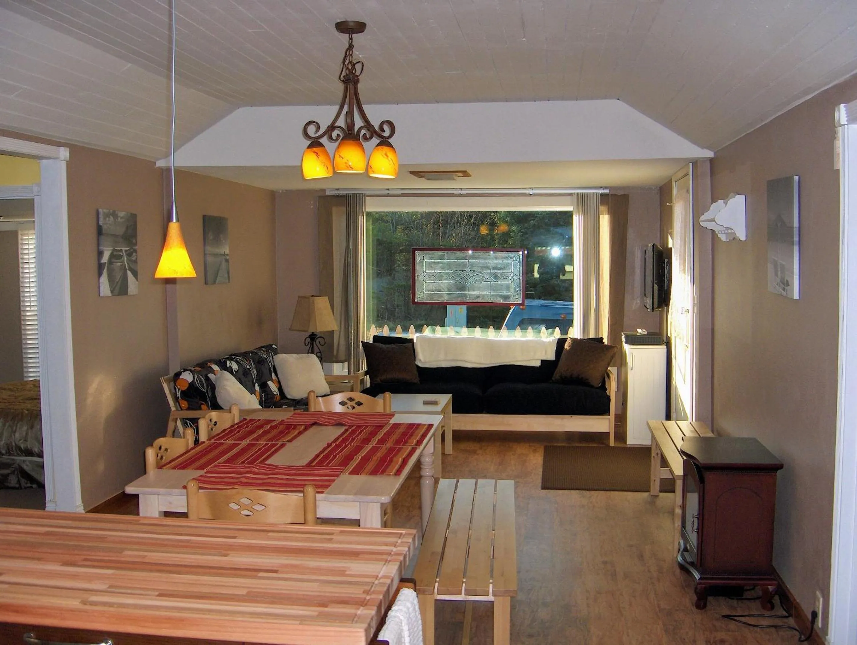 Living room in Historic 1920s Cabin