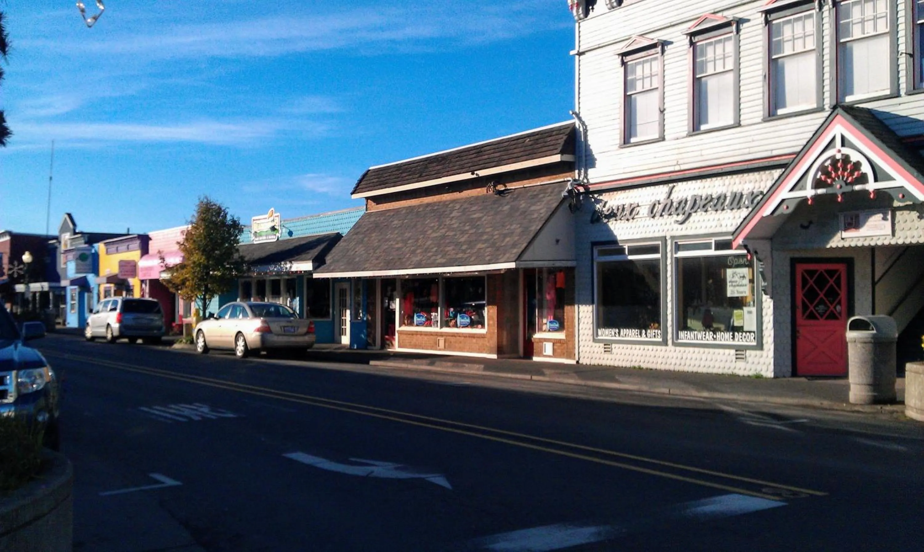 Restaurant/places to eat in Historic 1920s Cabin