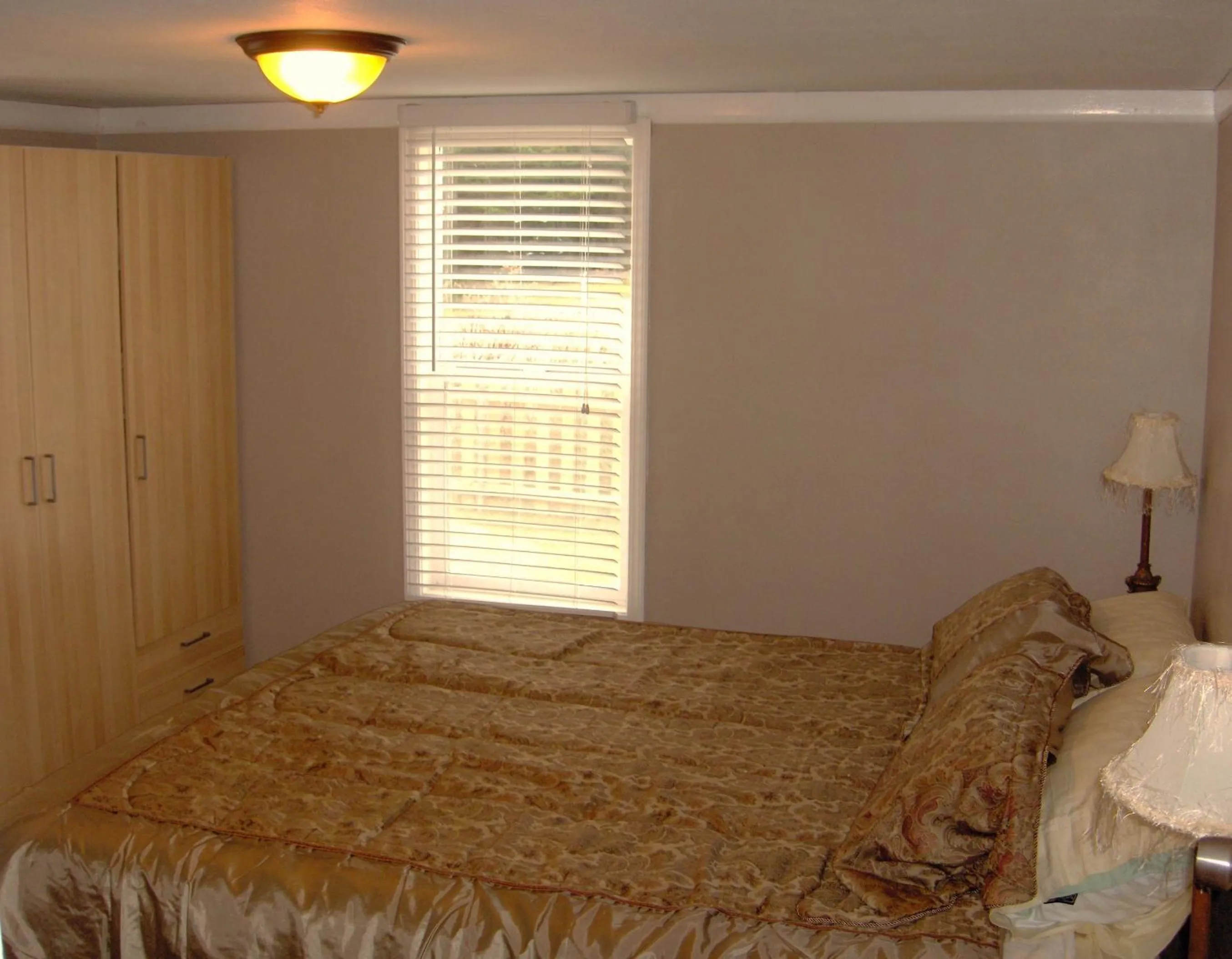 Bedroom, Bed in Historic 1920s Cabin