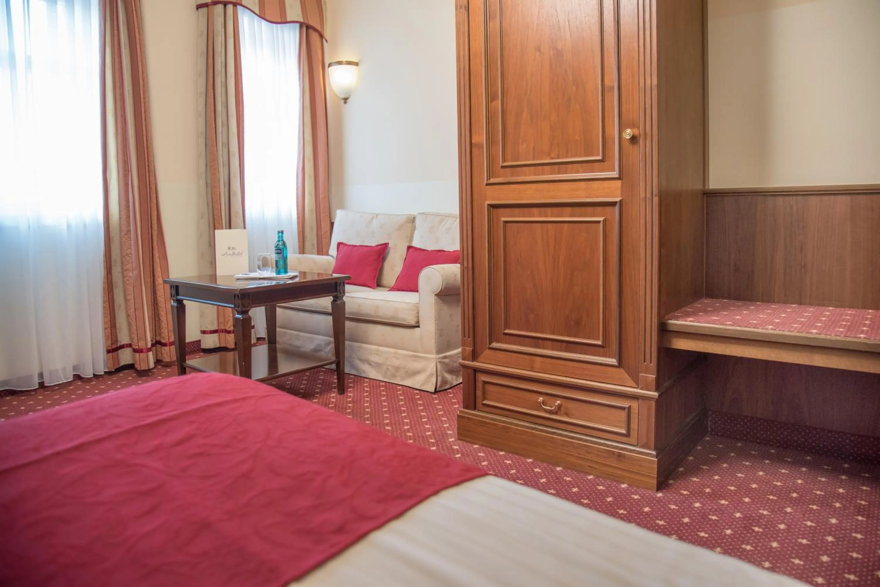 Bed in Landhotel Zum Hessenpark