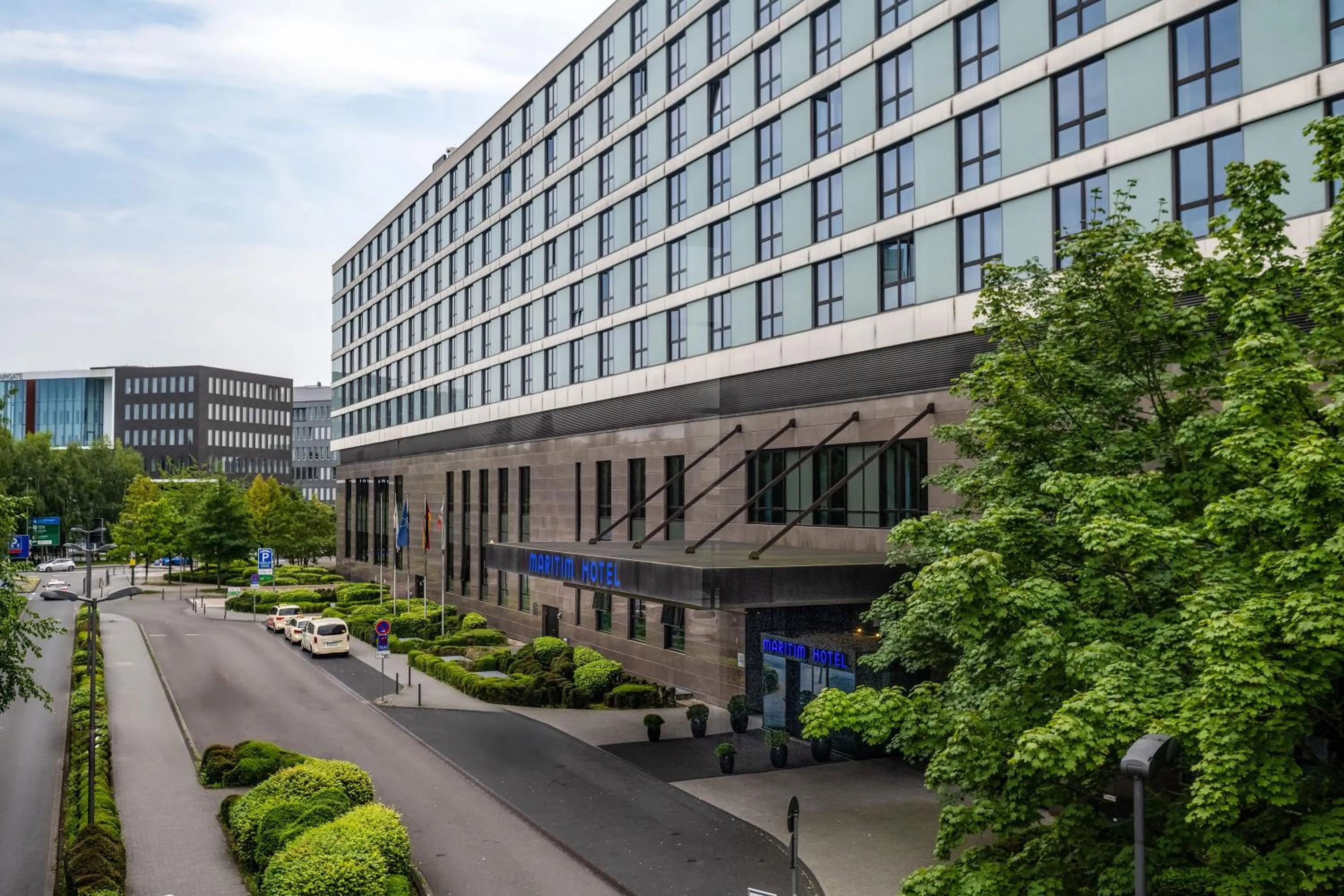 Facade/entrance in Maritim Hotel Düsseldorf